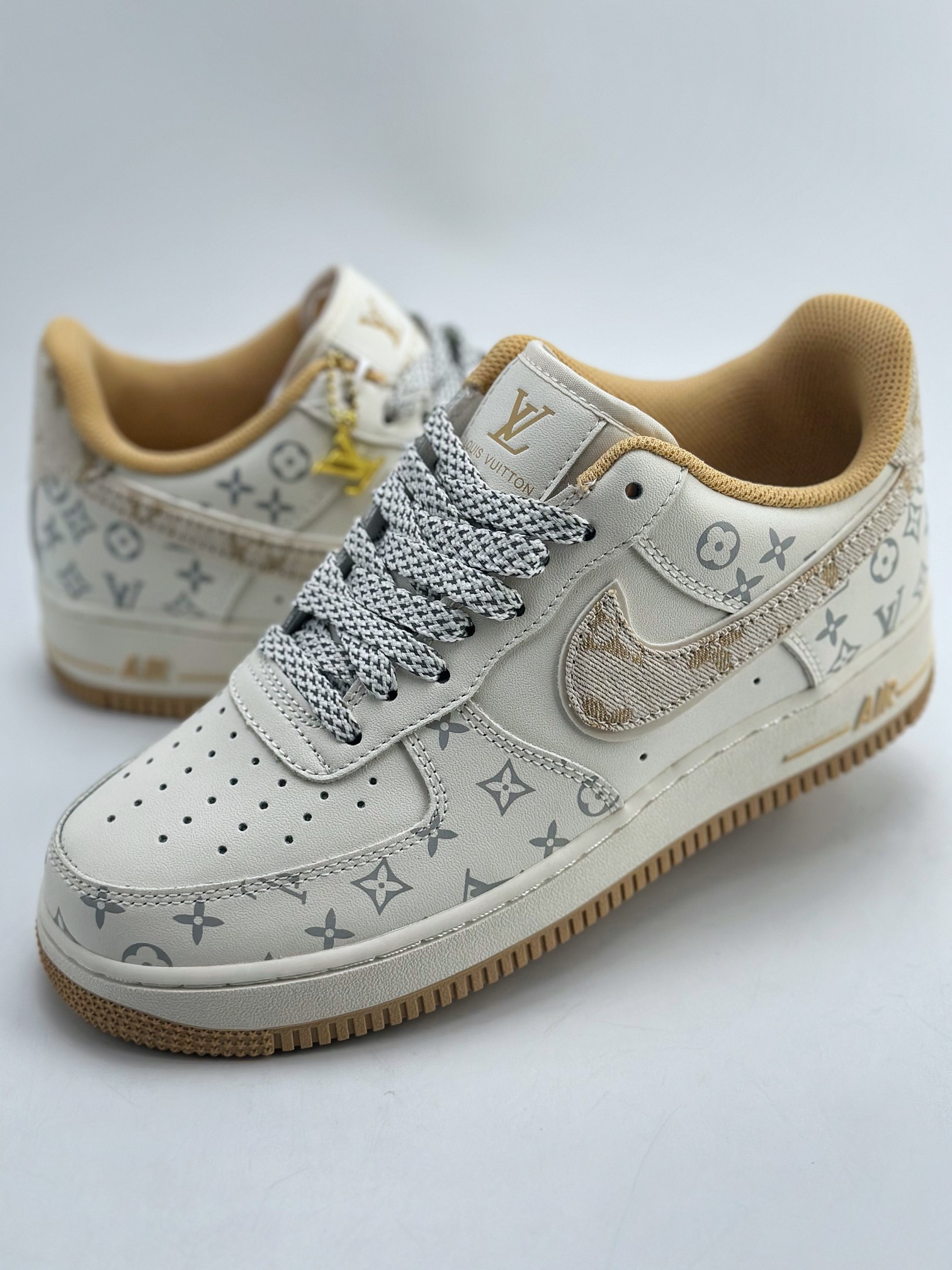 260 Nike Air Force 1 Low 07 x Louis Vuitton 印花联名 LU0251-131