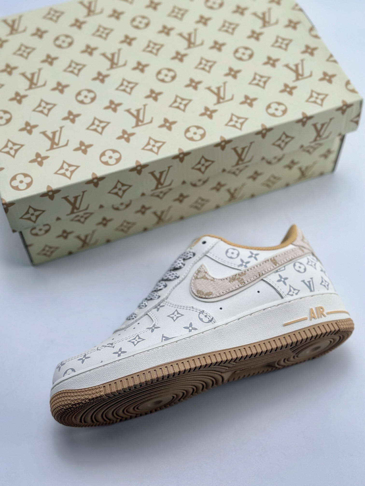 260 Nike Air Force 1 Low 07 x Louis Vuitton 印花联名 LU0251-131