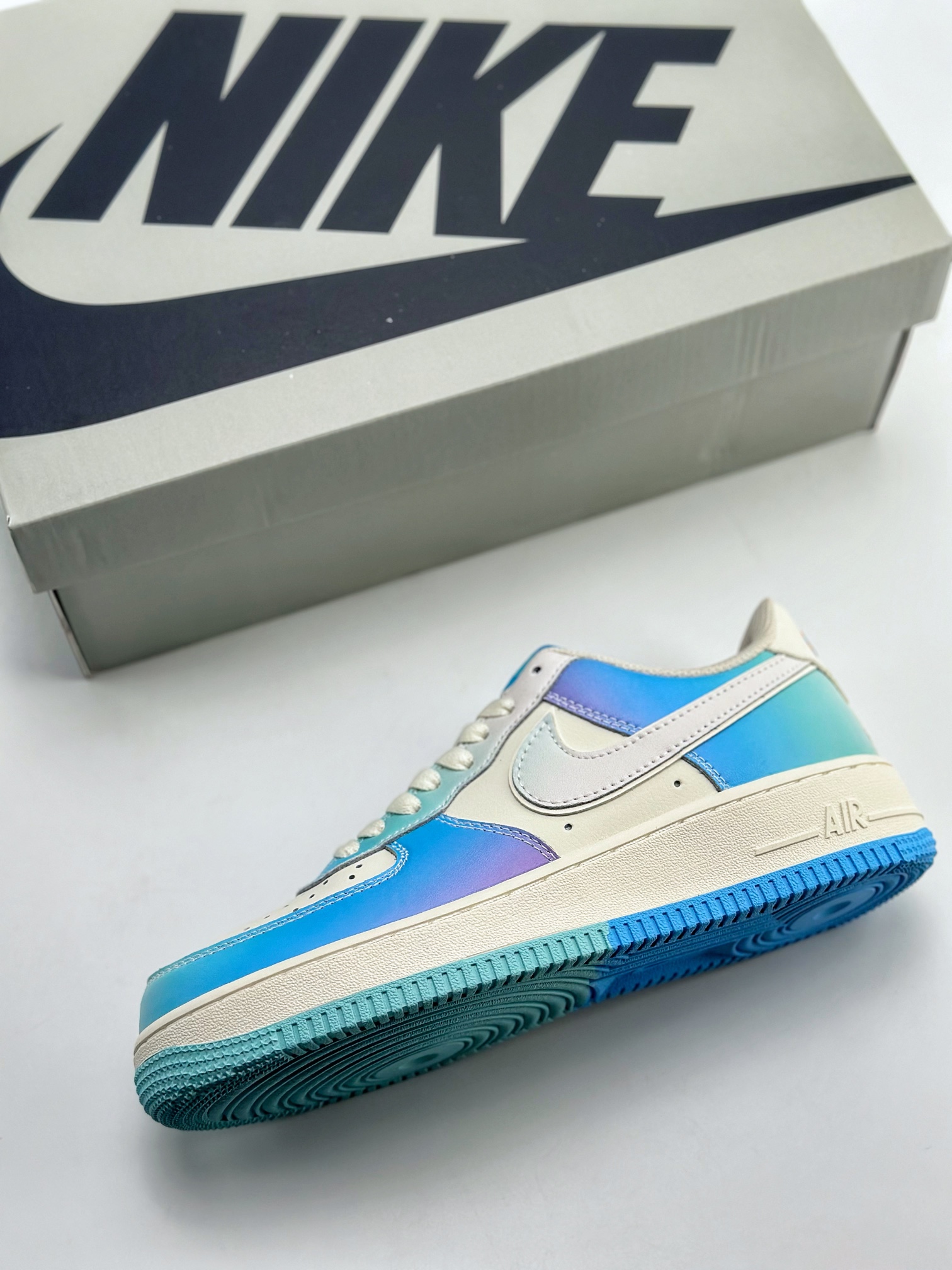 Nike Air Force 1 Low 07 霓虹渐变 DB3301-333