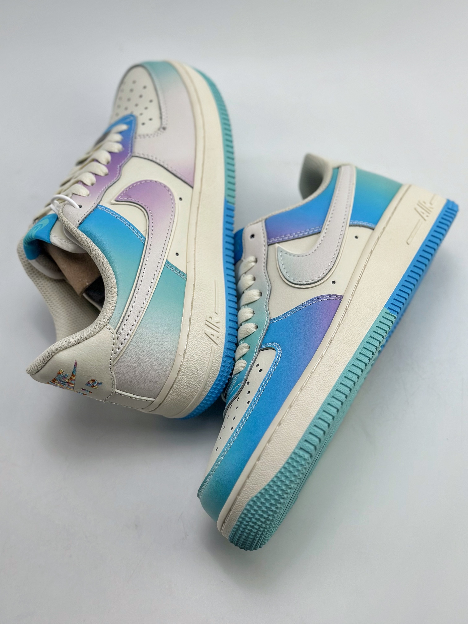 Nike Air Force 1 Low 07 霓虹渐变 DB3301-333