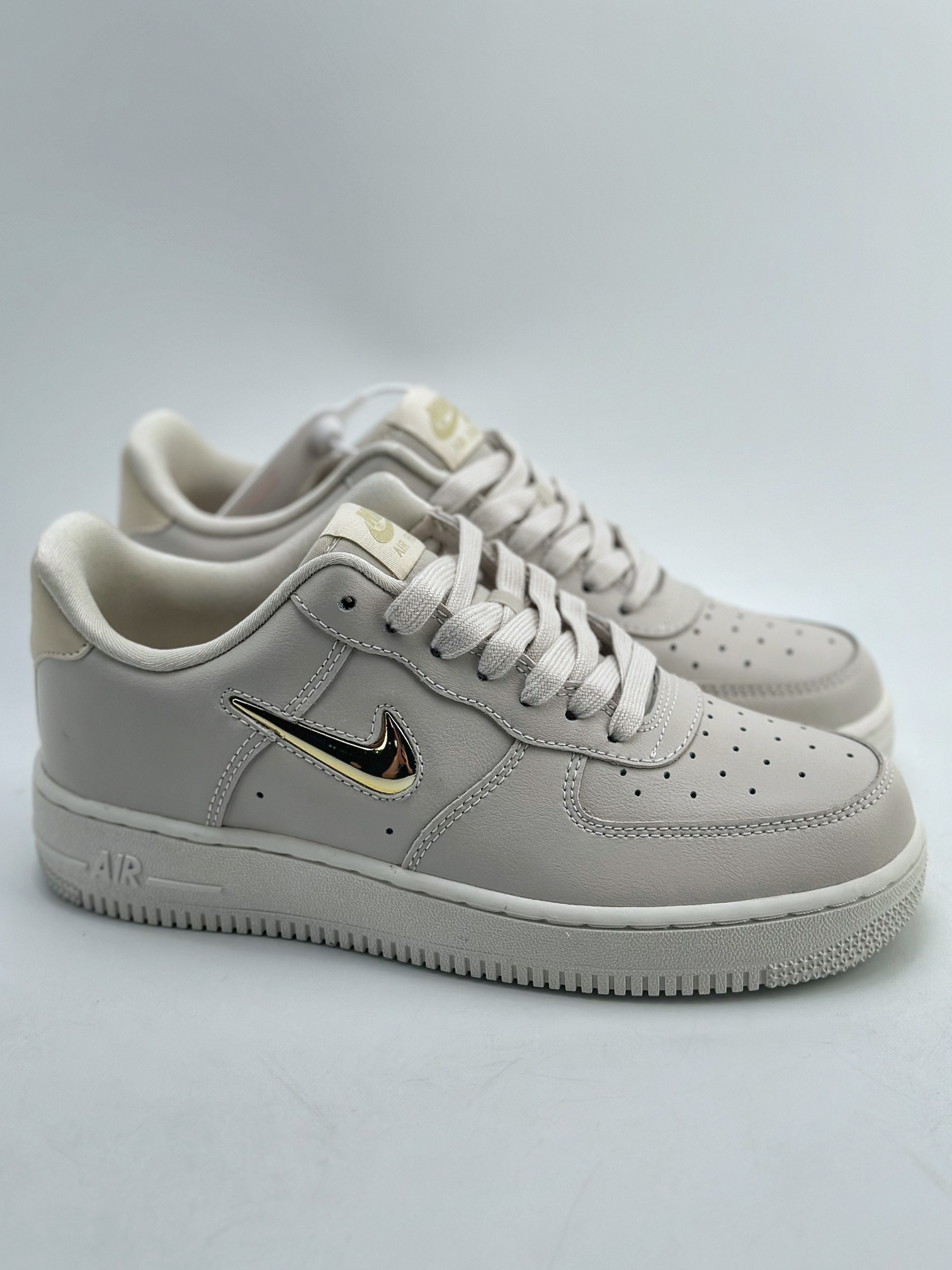 200 Nike Air Force 1 Low 07 灰金水晶勾 AO3814-001