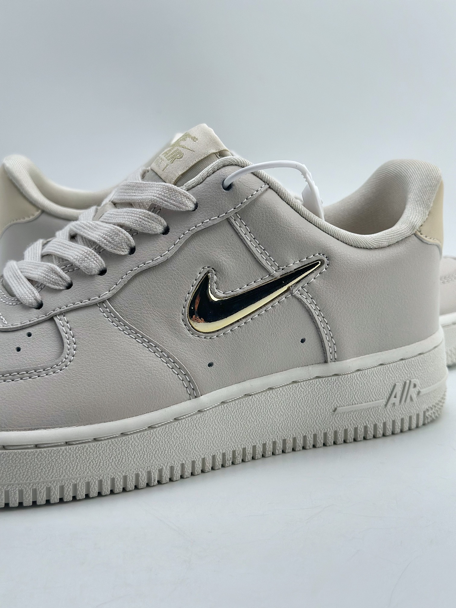 200 Nike Air Force 1 Low 07 灰金水晶勾 AO3814-001