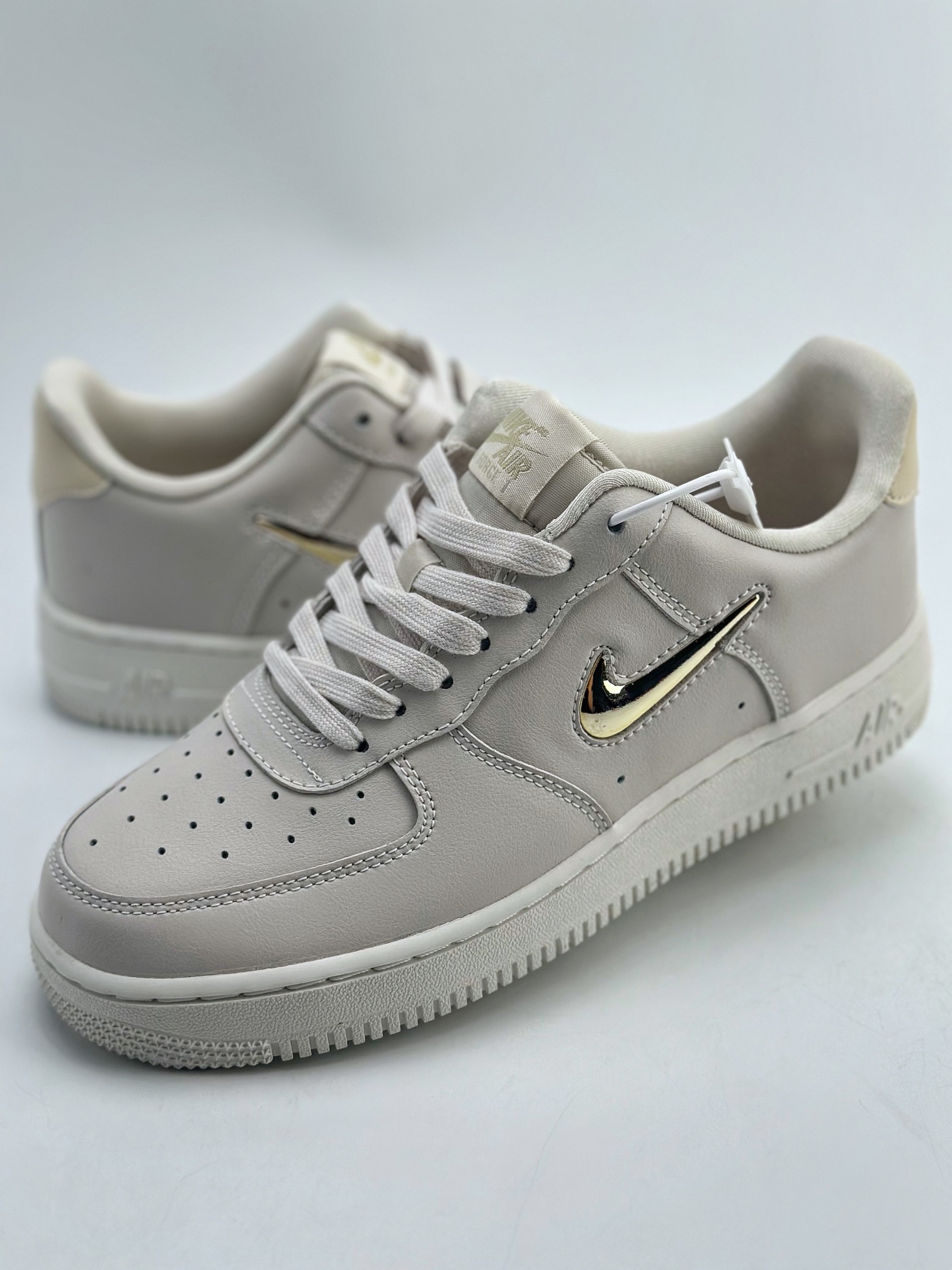 200 Nike Air Force 1 Low 07 灰金水晶勾 AO3814-001