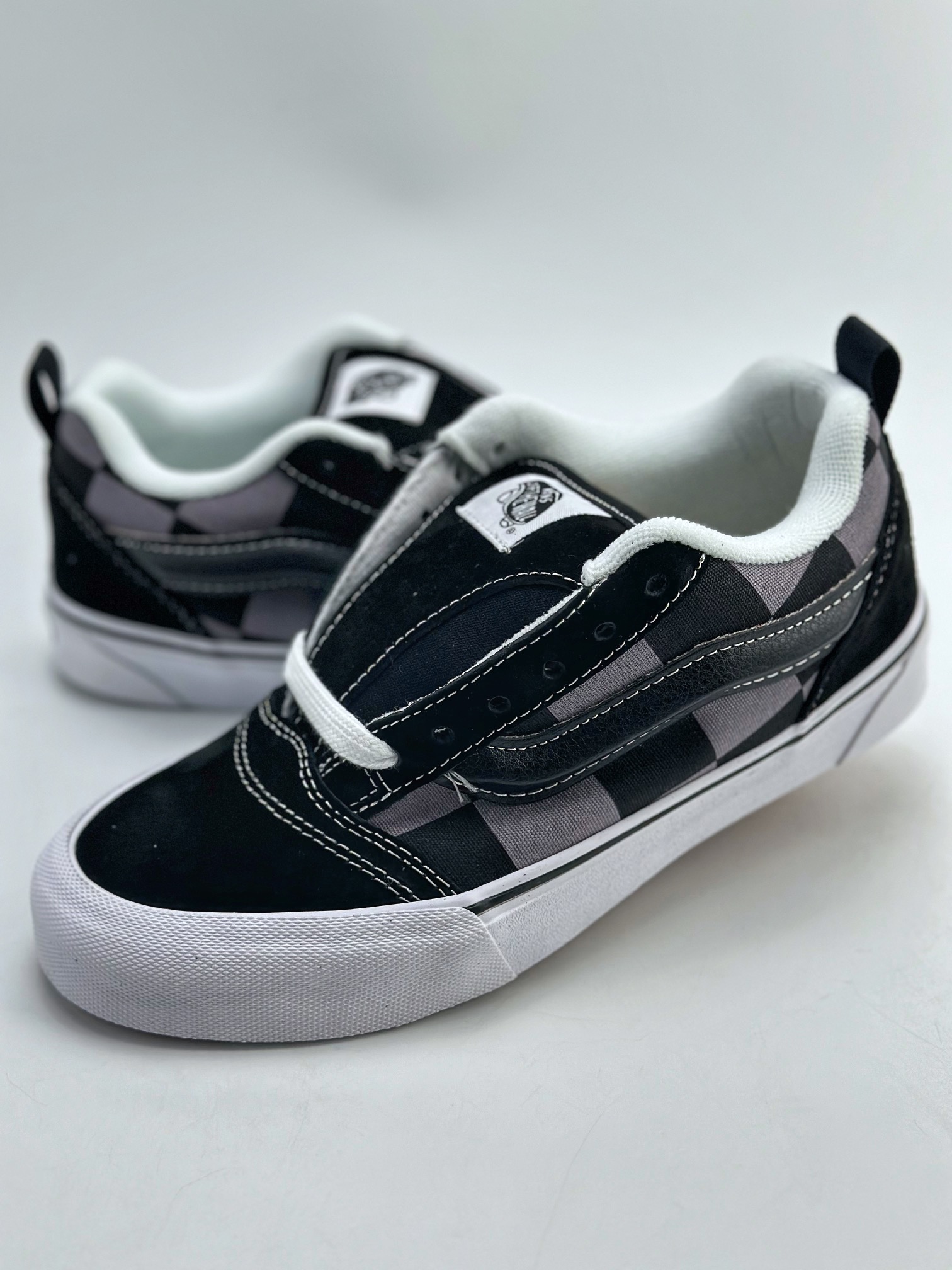 150 Vans Knu skool黑灰色大棋盘格