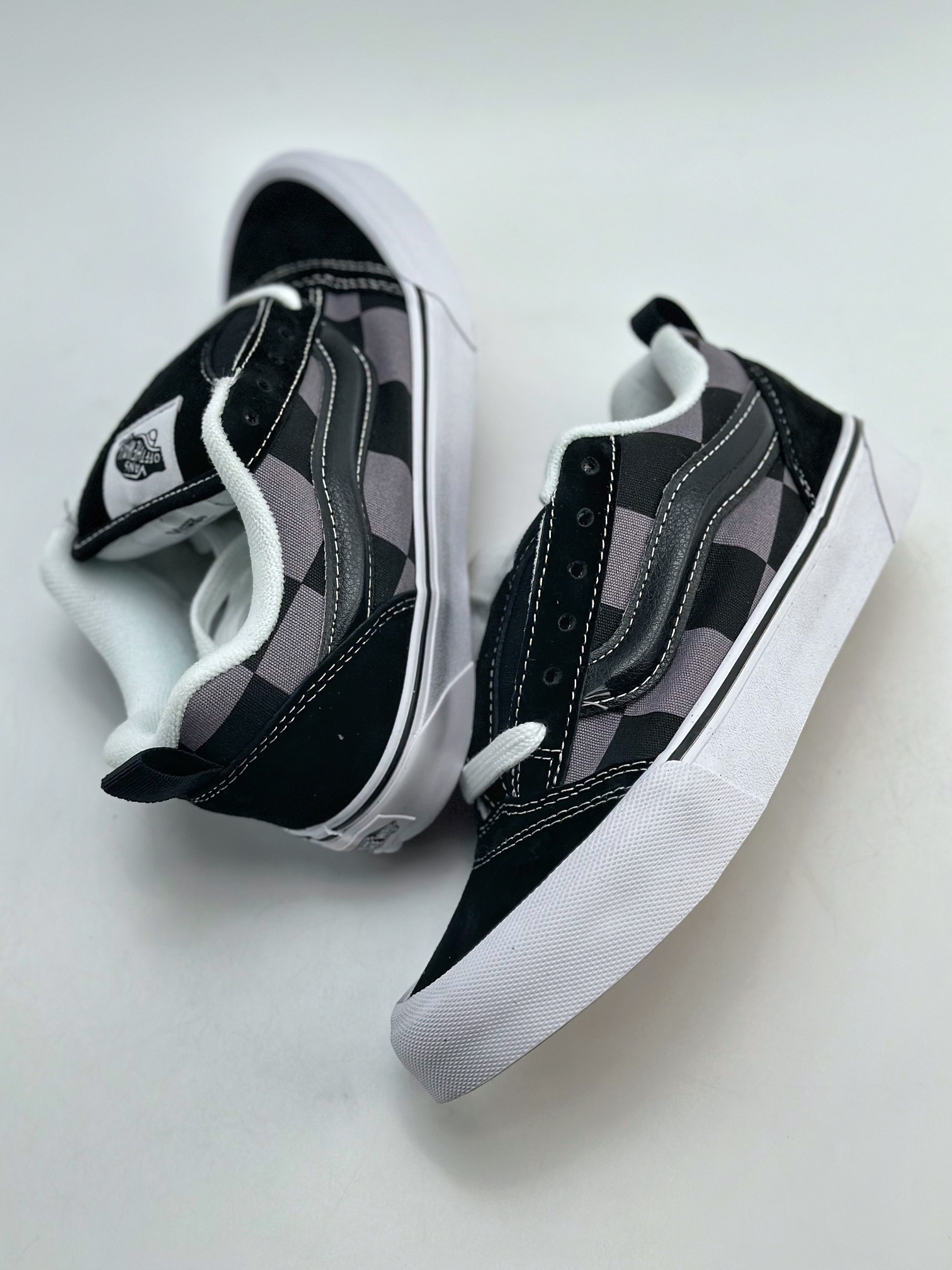 150 Vans Knu skool黑灰色大棋盘格