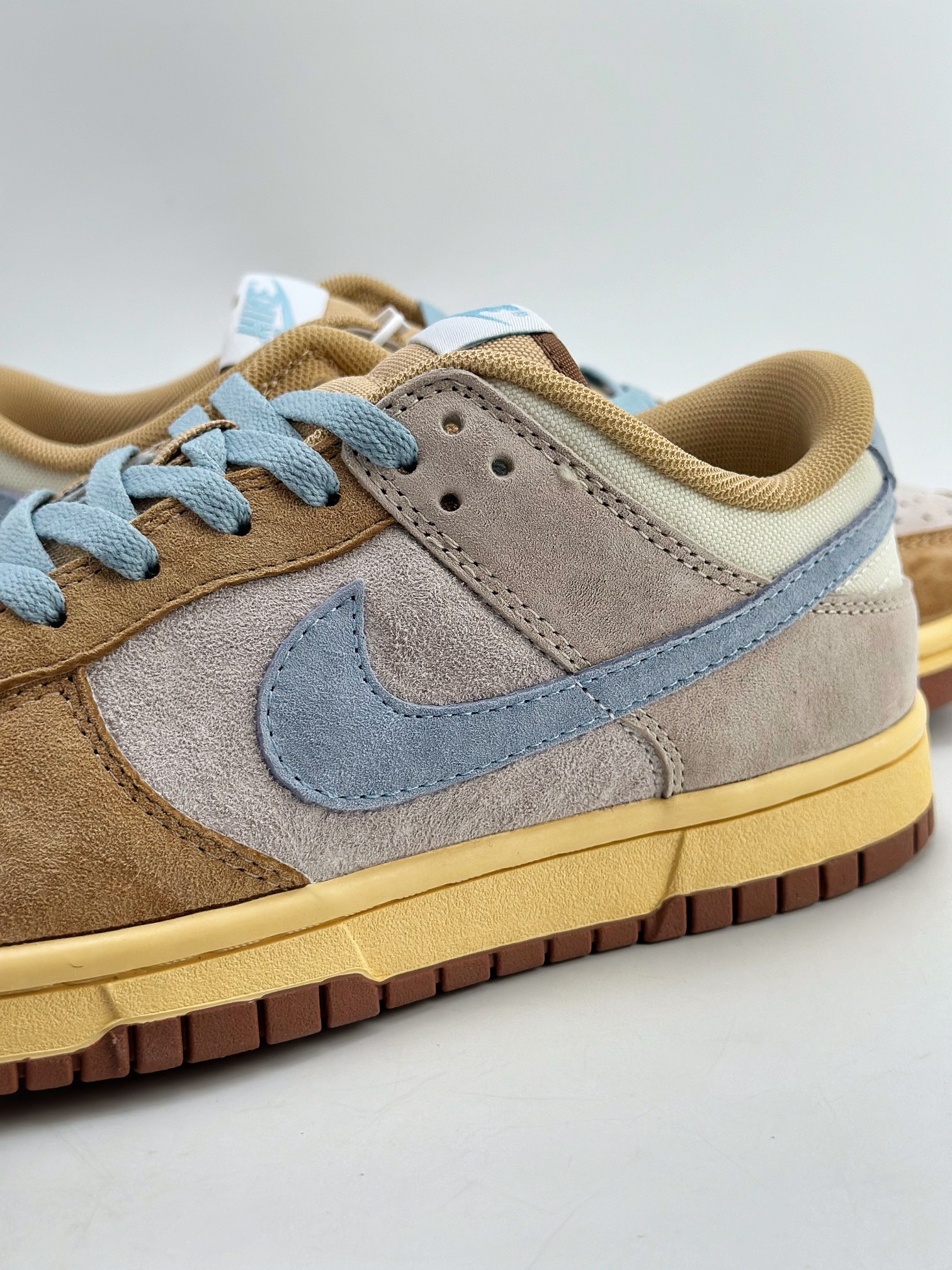 220 NIKE SB Dunk Low Sanddrift/Blue 沙土色 HF0106-100