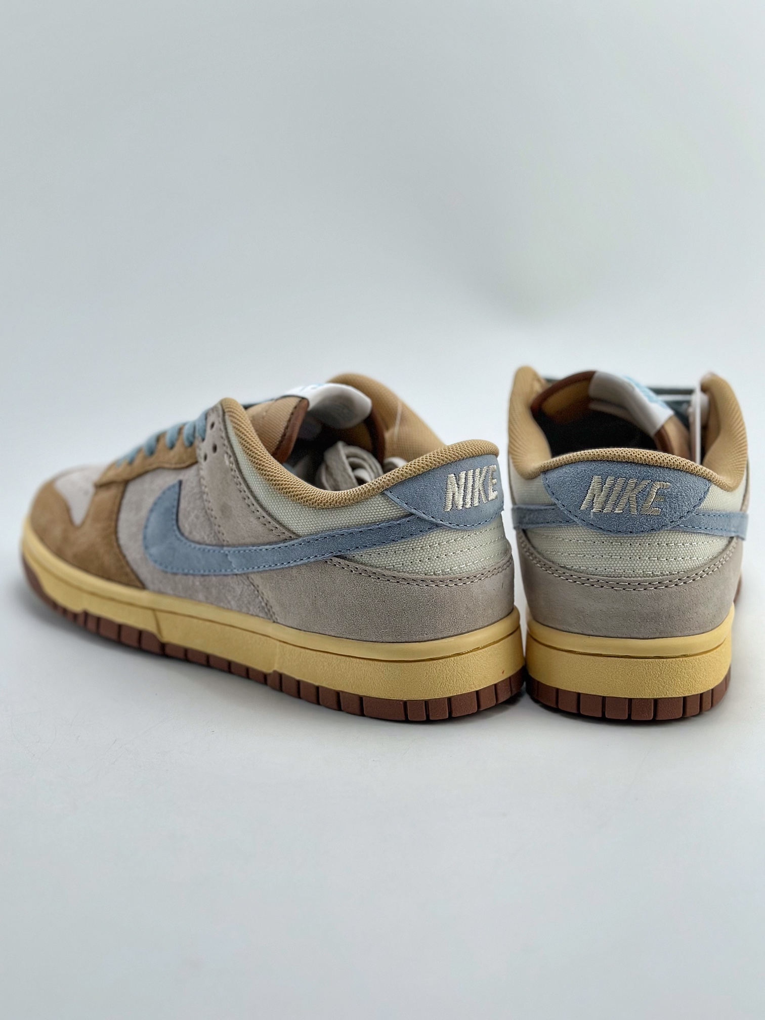 220 NIKE SB Dunk Low Sanddrift/Blue 沙土色 HF0106-100