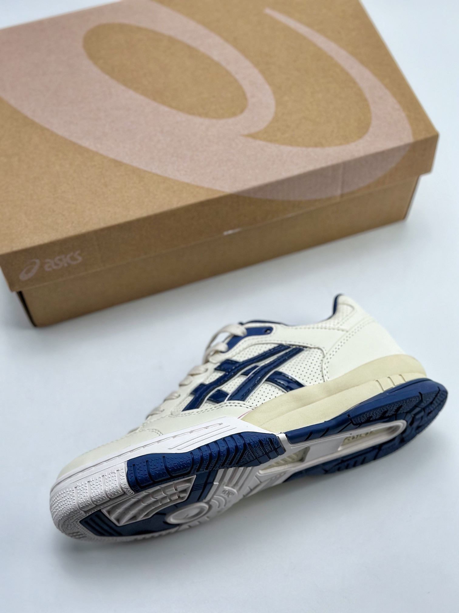 160 Asics Gel Spotlyte low 潮流耐磨低帮复古篮球鞋 1203A312-101