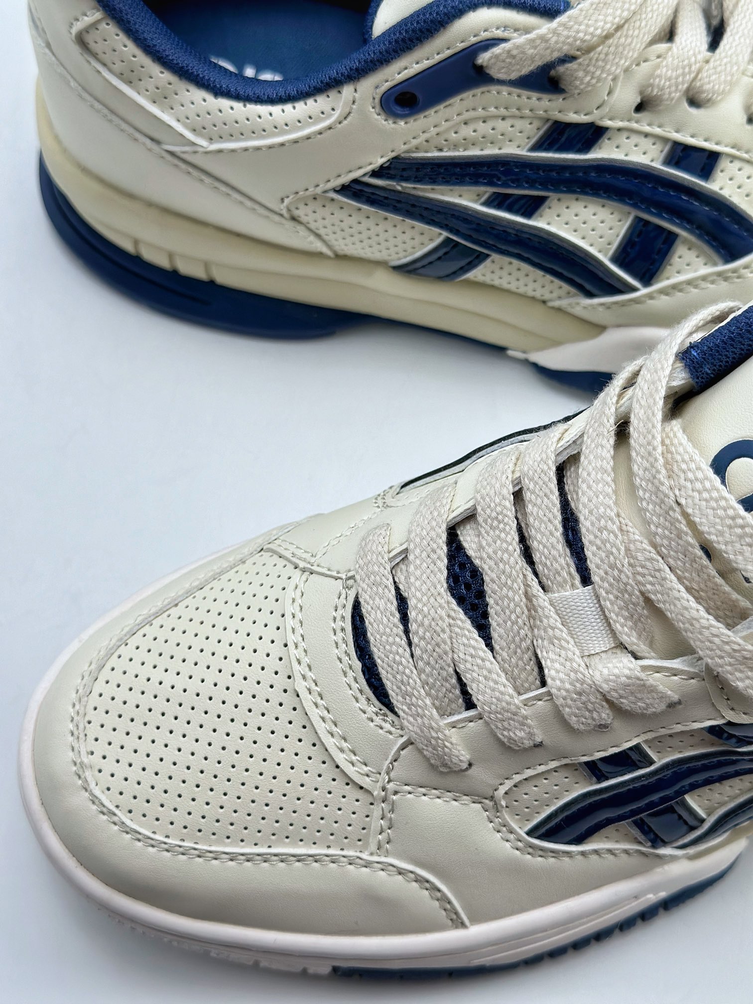 160 Asics Gel Spotlyte low 潮流耐磨低帮复古篮球鞋 1203A312-101