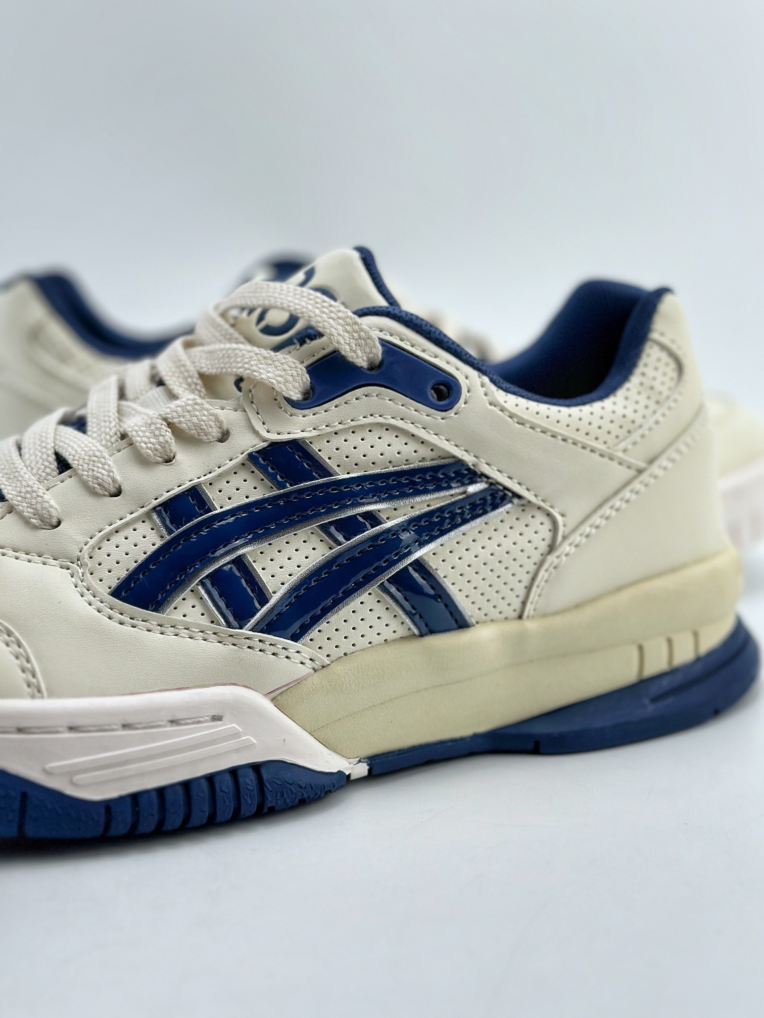 160 Asics Gel Spotlyte low 潮流耐磨低帮复古篮球鞋 1203A312-101