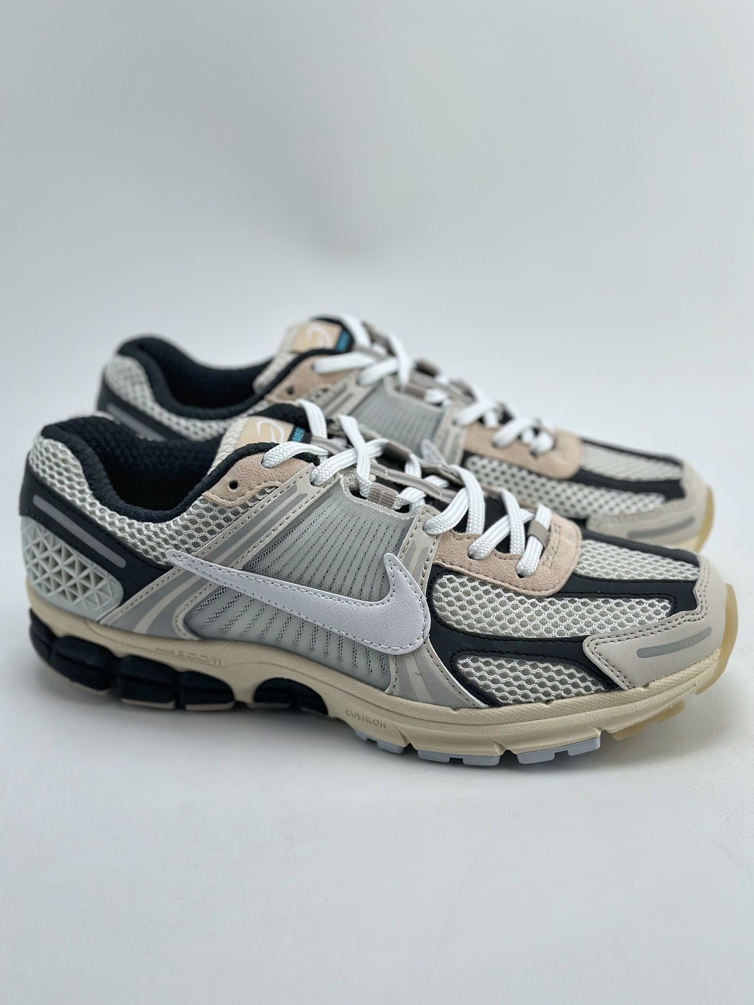 220 NIKE ZOOM Vomero 5 SP （正确夜光版本） 复古风潮 网面透气运动鞋 FD7649-110