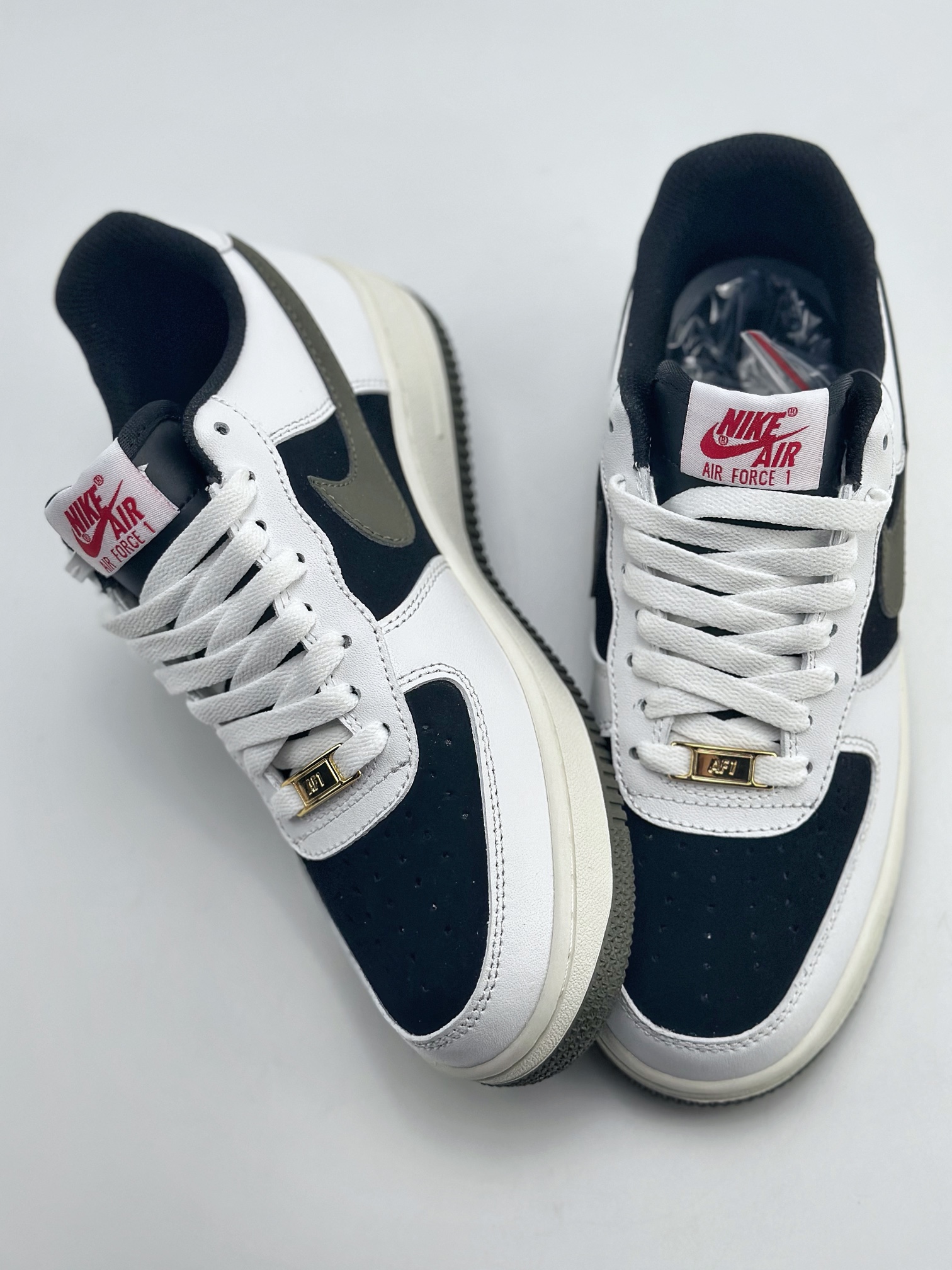 240 Nike Air Force 1 Low 07 白黑军绿勾 AV0383-226