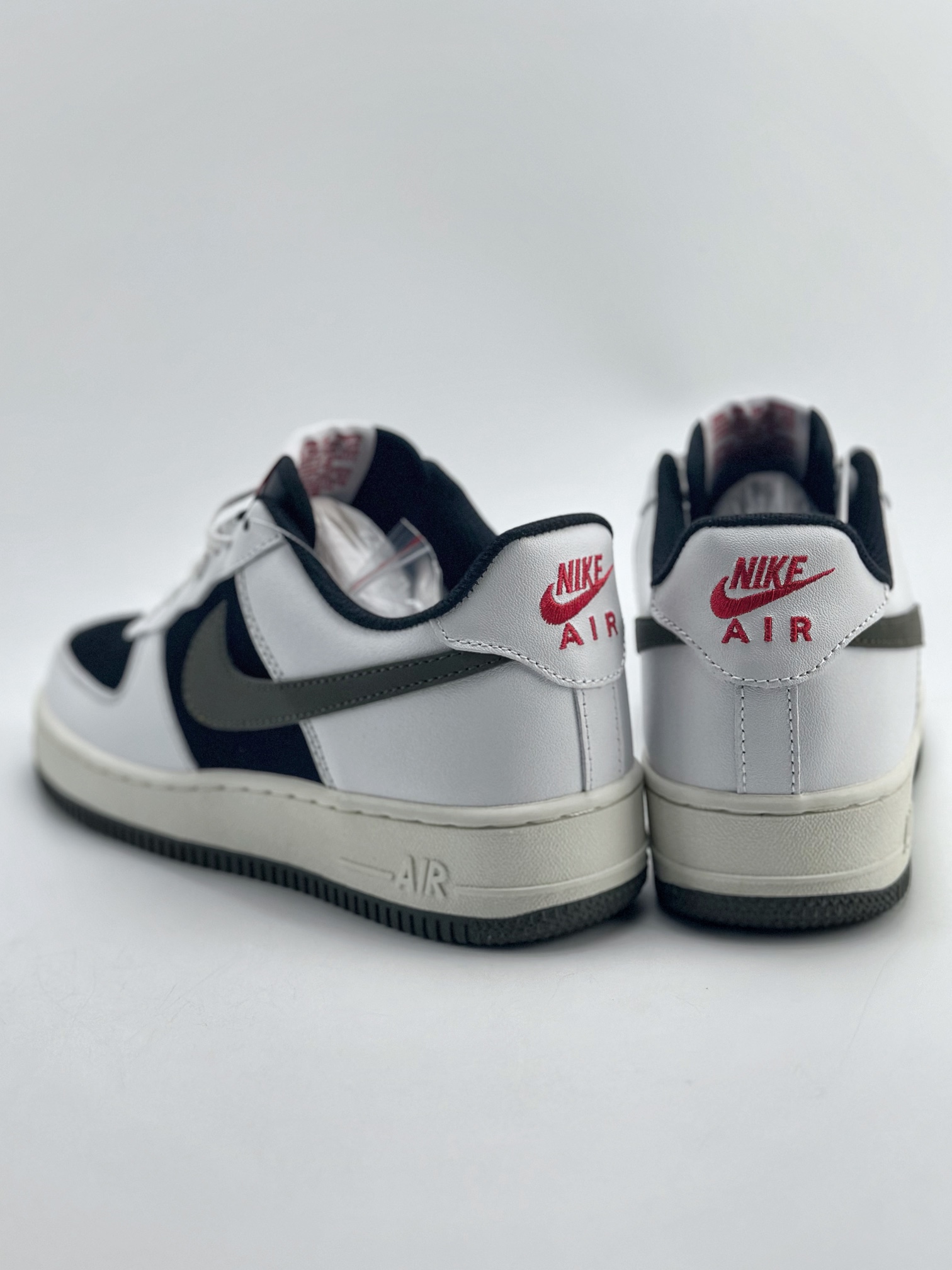 240 Nike Air Force 1 Low 07 白黑军绿勾 AV0383-226