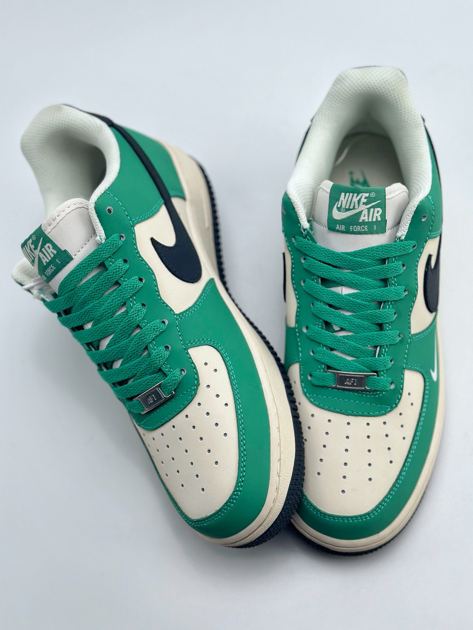 Nike Air Force 1 Low 07 x Burberry White, Green and Black BS9055-708