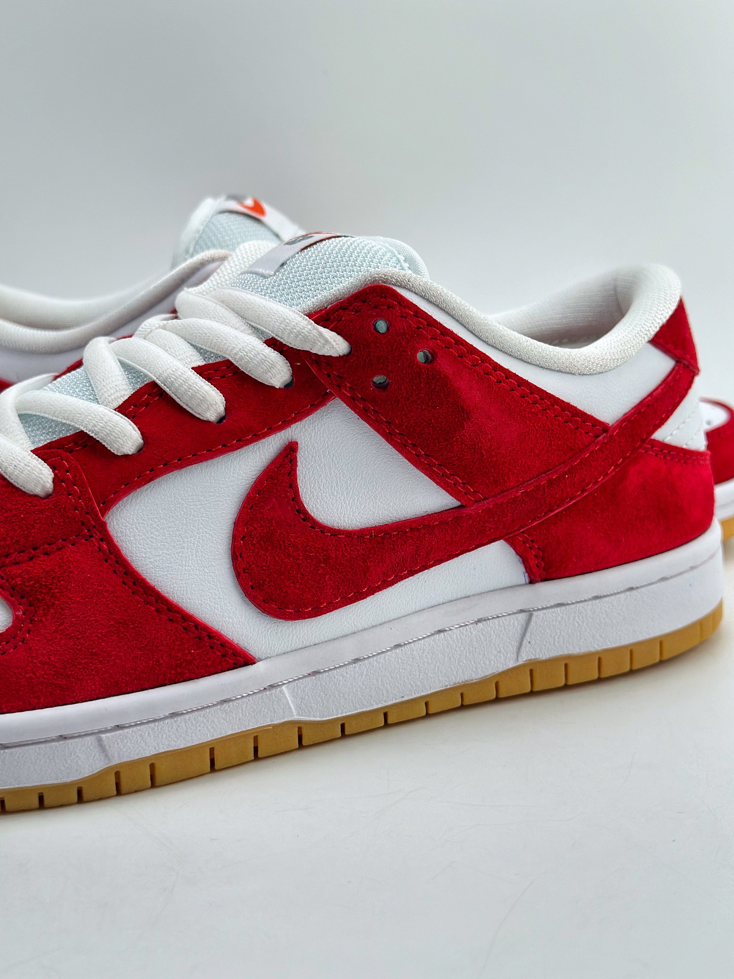 240 NIKE SB Dunk Low 生胶白红翻毛 FJ5464-600