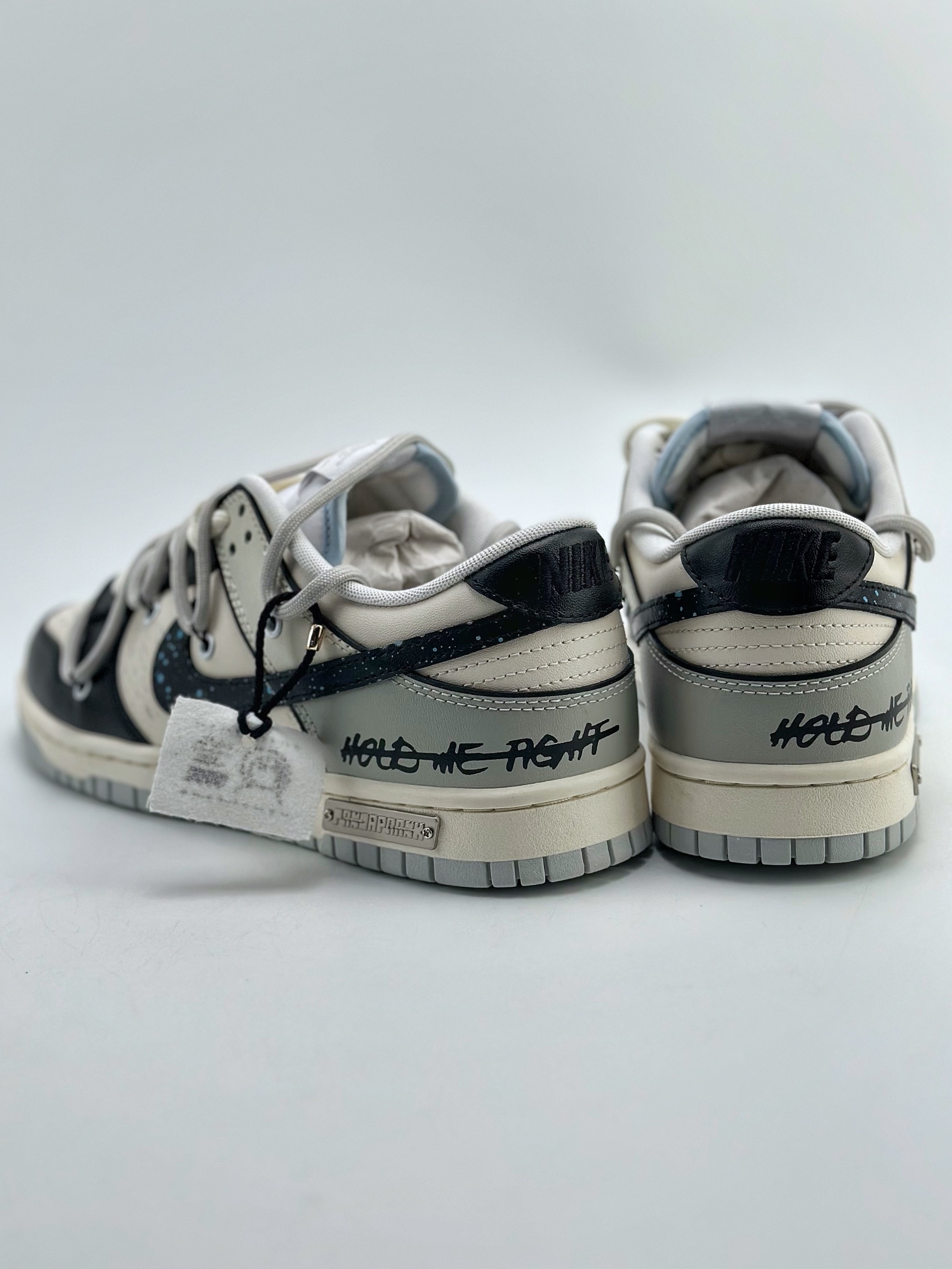 280 Nike SB Dunk Low 熊猫恶作剧宇宙探索 DV0834-101