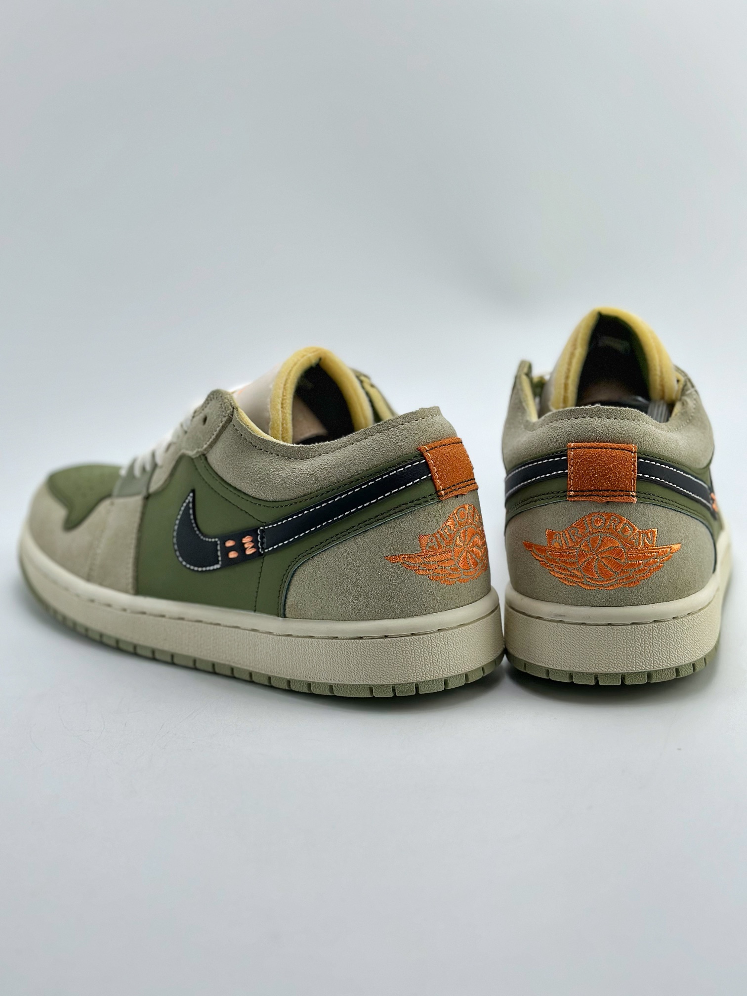 200 Air Jordan 1 Low SE 抹茶绿 FD6819-300