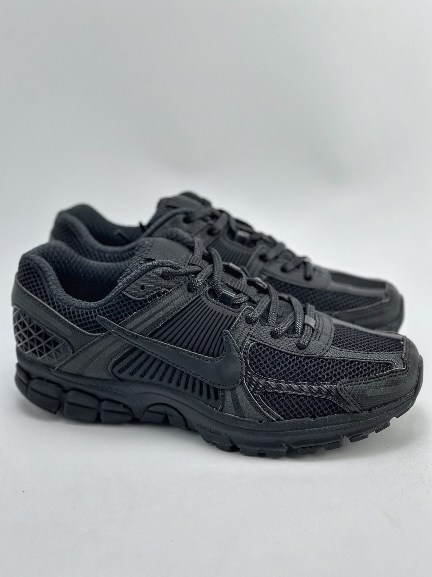 200 NIKE V2K Runtekk 黑武士 减震防滑复古低帮跑步鞋  BV1358-003