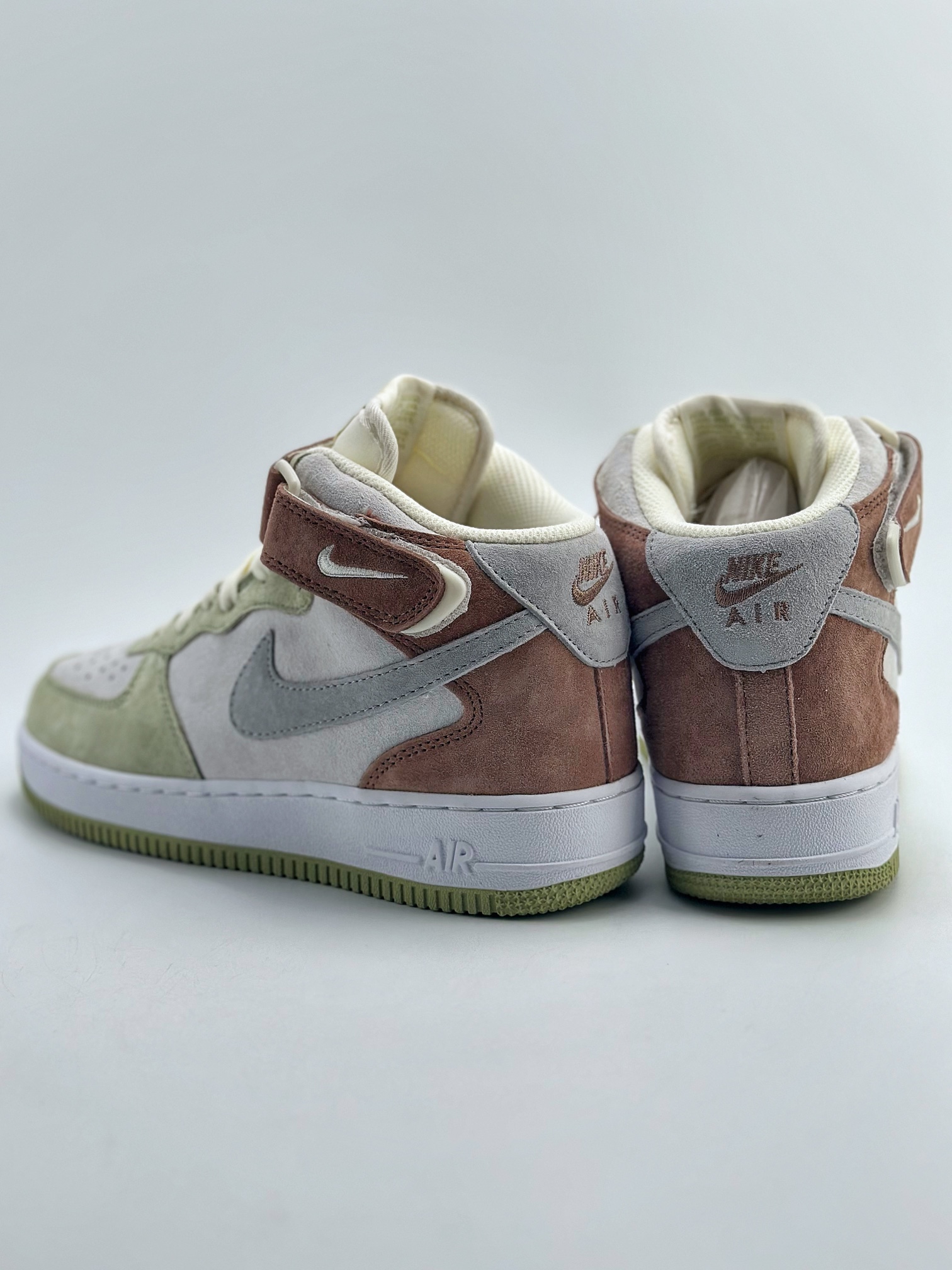 280 Nike Air Force 1 Mid 07 麂皮白绿红棕 AL6896-558