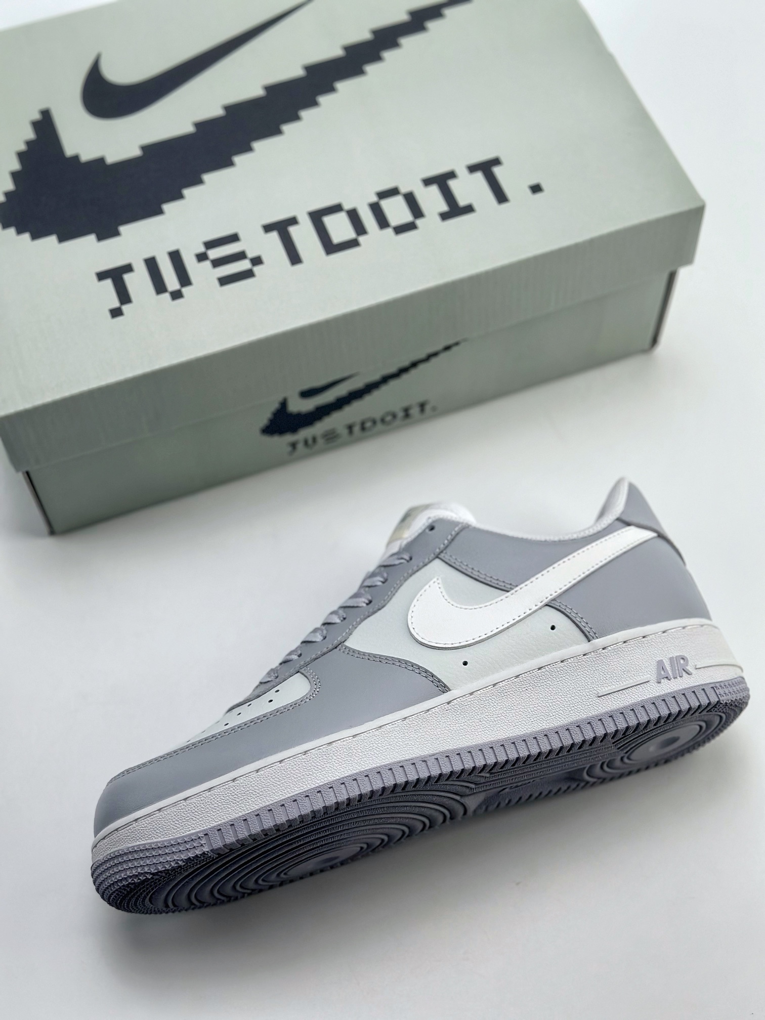 220 Nike Air Force 1 Low 07 白灰 CW1888-606