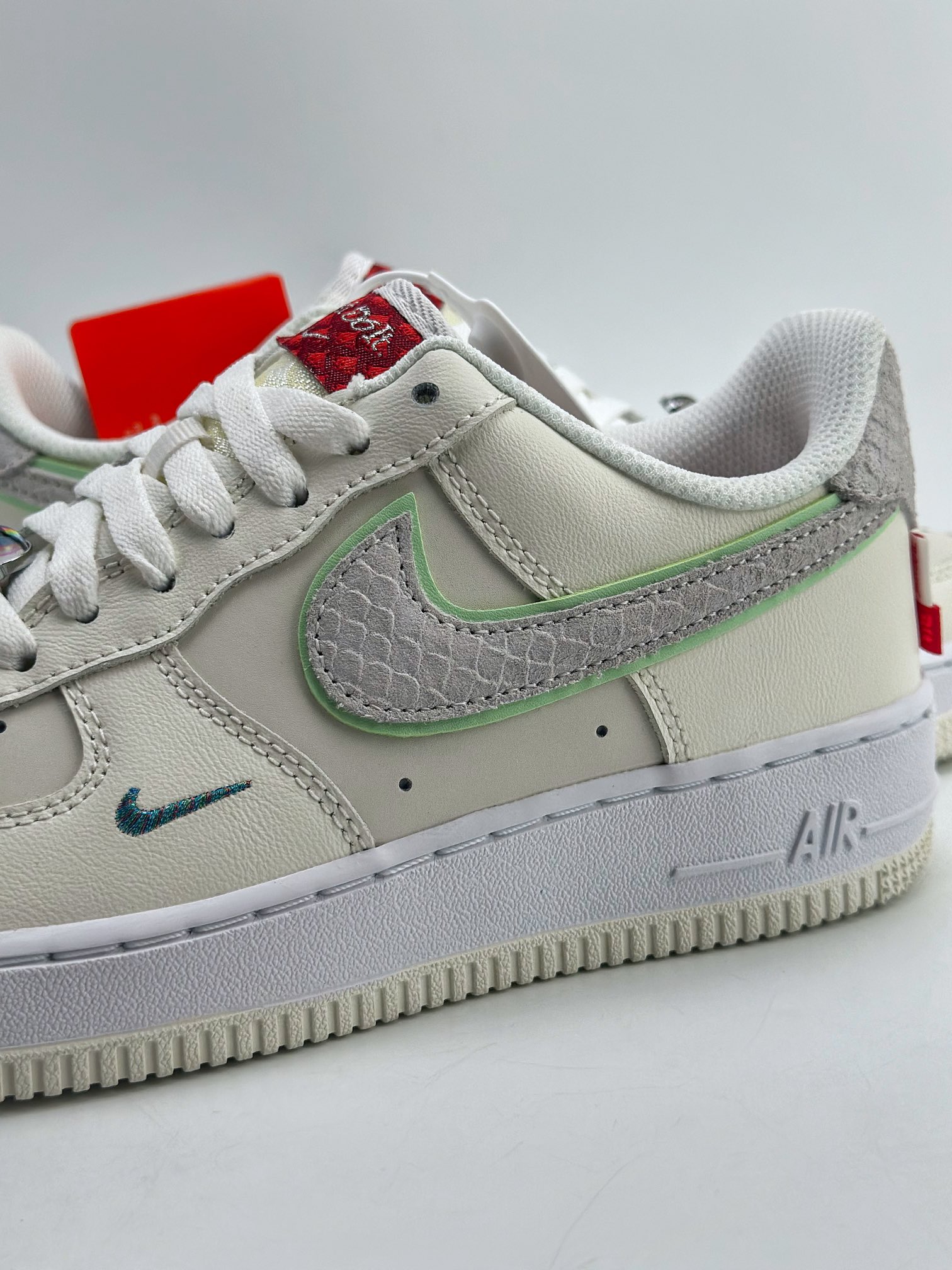 200 Nike Air Force 1 Low 07 "龙年"米白 FZ5052-131