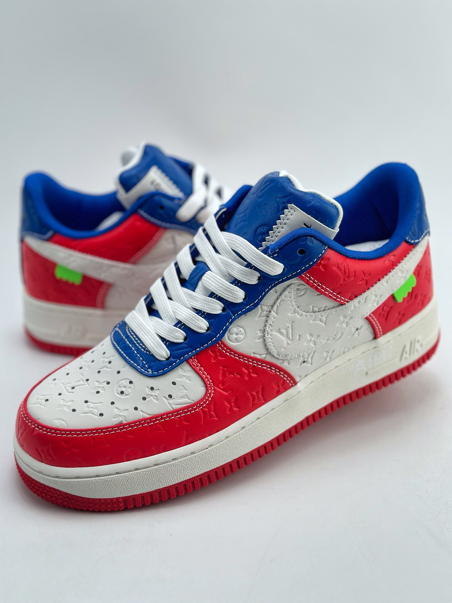 220 Nike Air Force 1 Low 07 x Louis Vuitton 白蓝红 MS0232