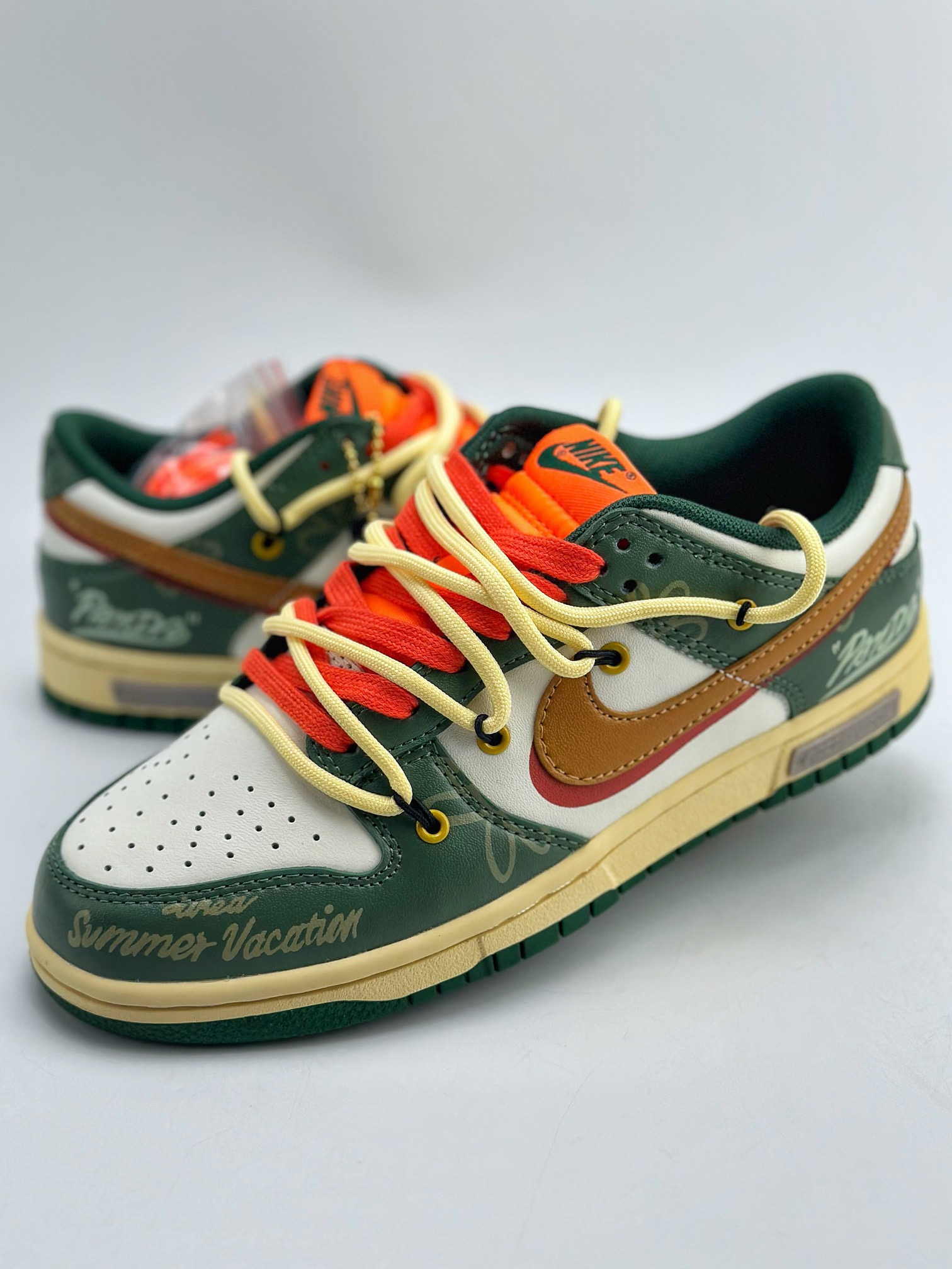 280 Nike SB Dunk Low 熊猫恶作剧 街头涂鸦 夏日涂鸦 DD1391-300