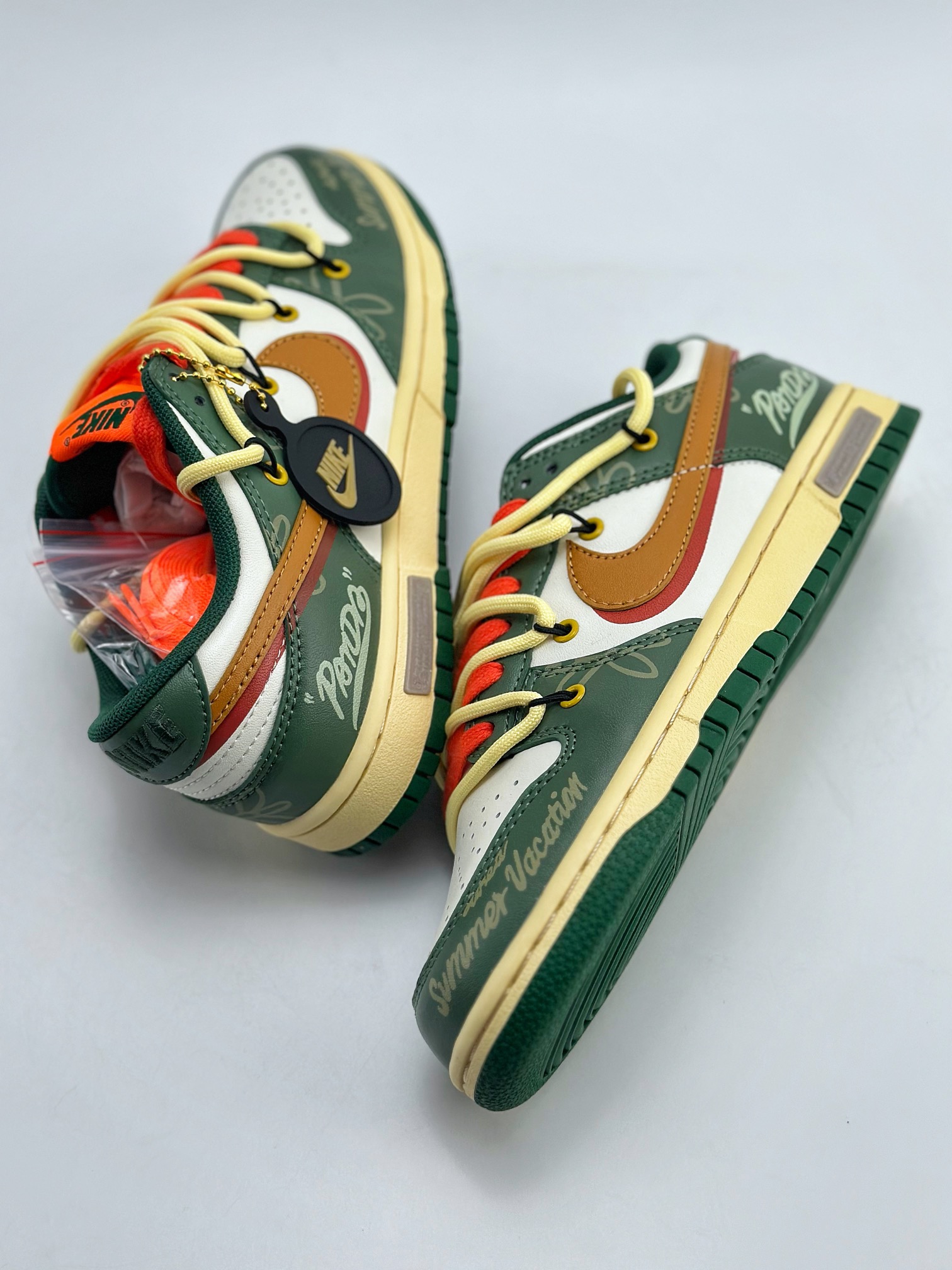 280 Nike SB Dunk Low 熊猫恶作剧 街头涂鸦 夏日涂鸦 DD1391-300