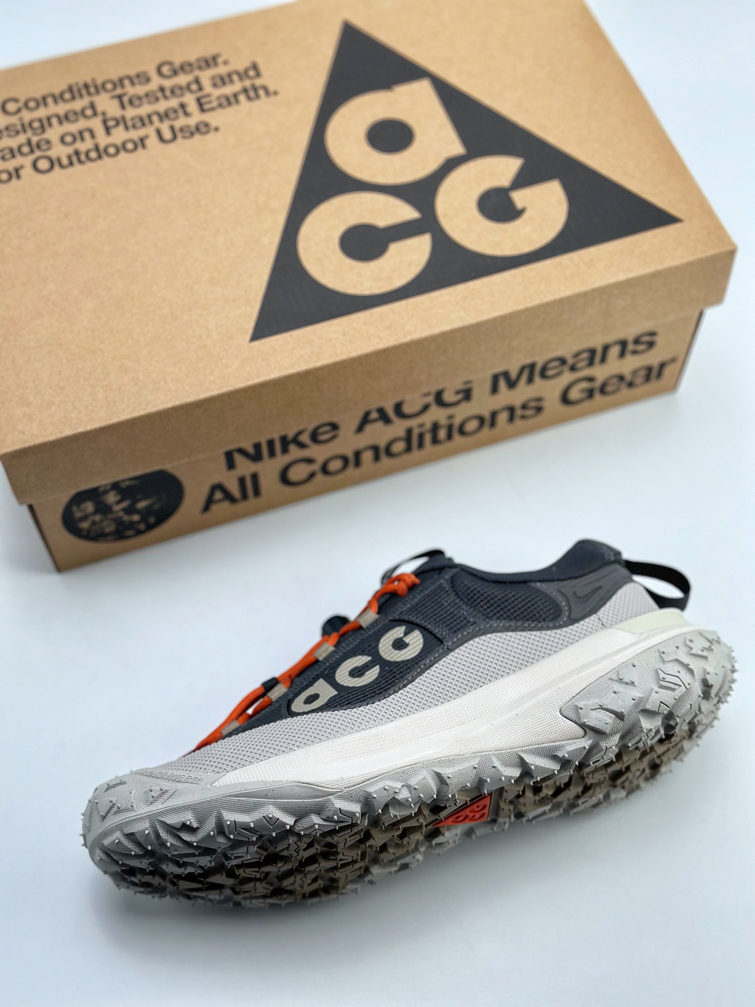 200 Nike  ACG MOUNTAIN FLY 2 LOW 外户登山列系越跑低帮休闲动运徒步鞋 HF6245-002