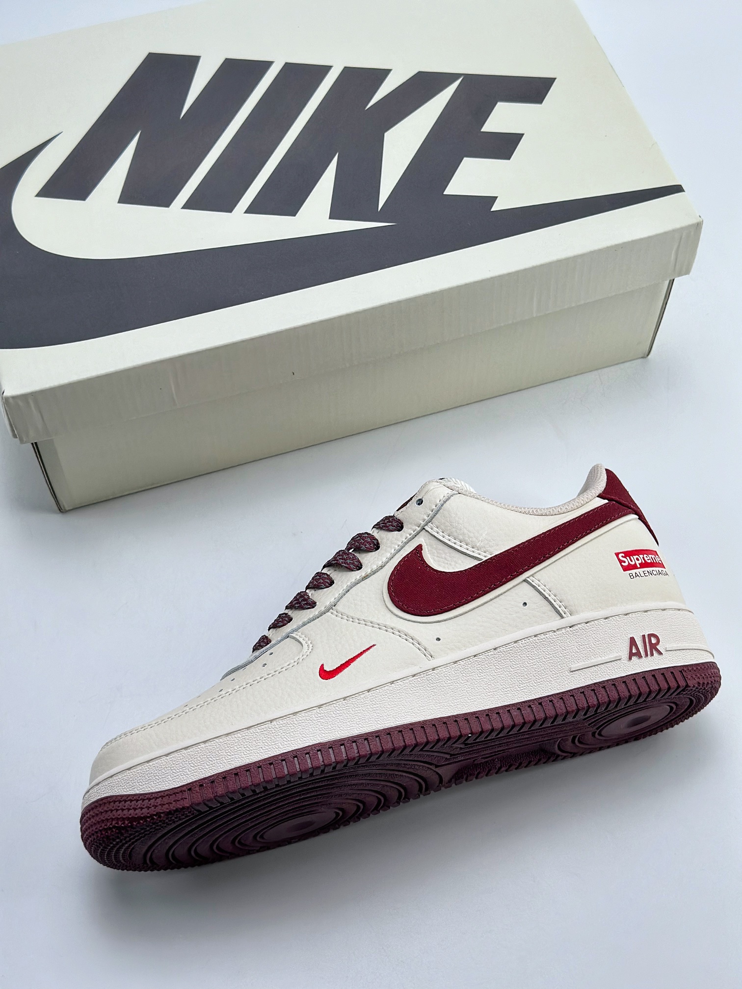 Nike Air Force 1 Low 07 x Superme Beige Red HD9888-002