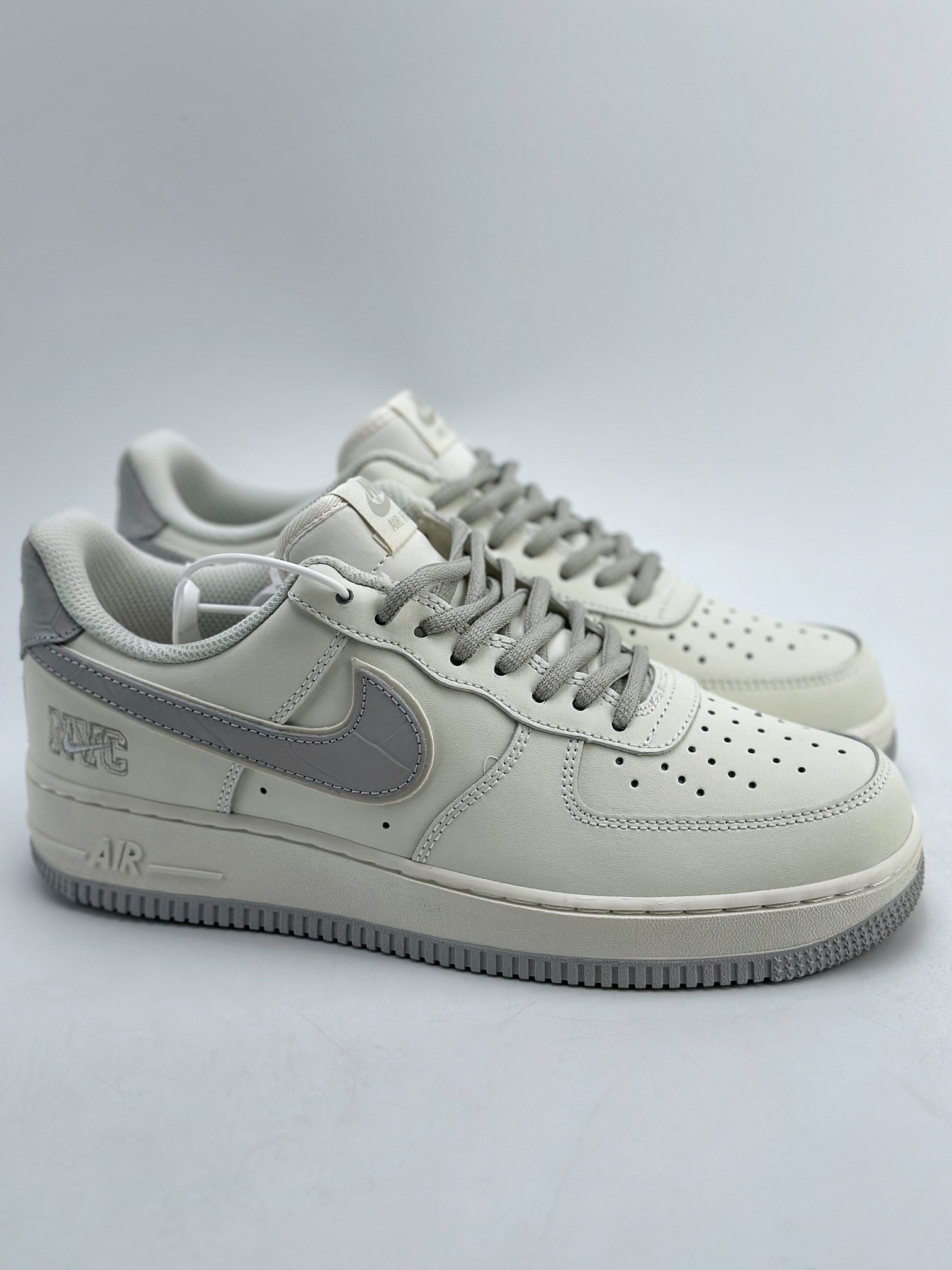 240 Nike Air Force 1 Low 07 米银灰 KL4596-362