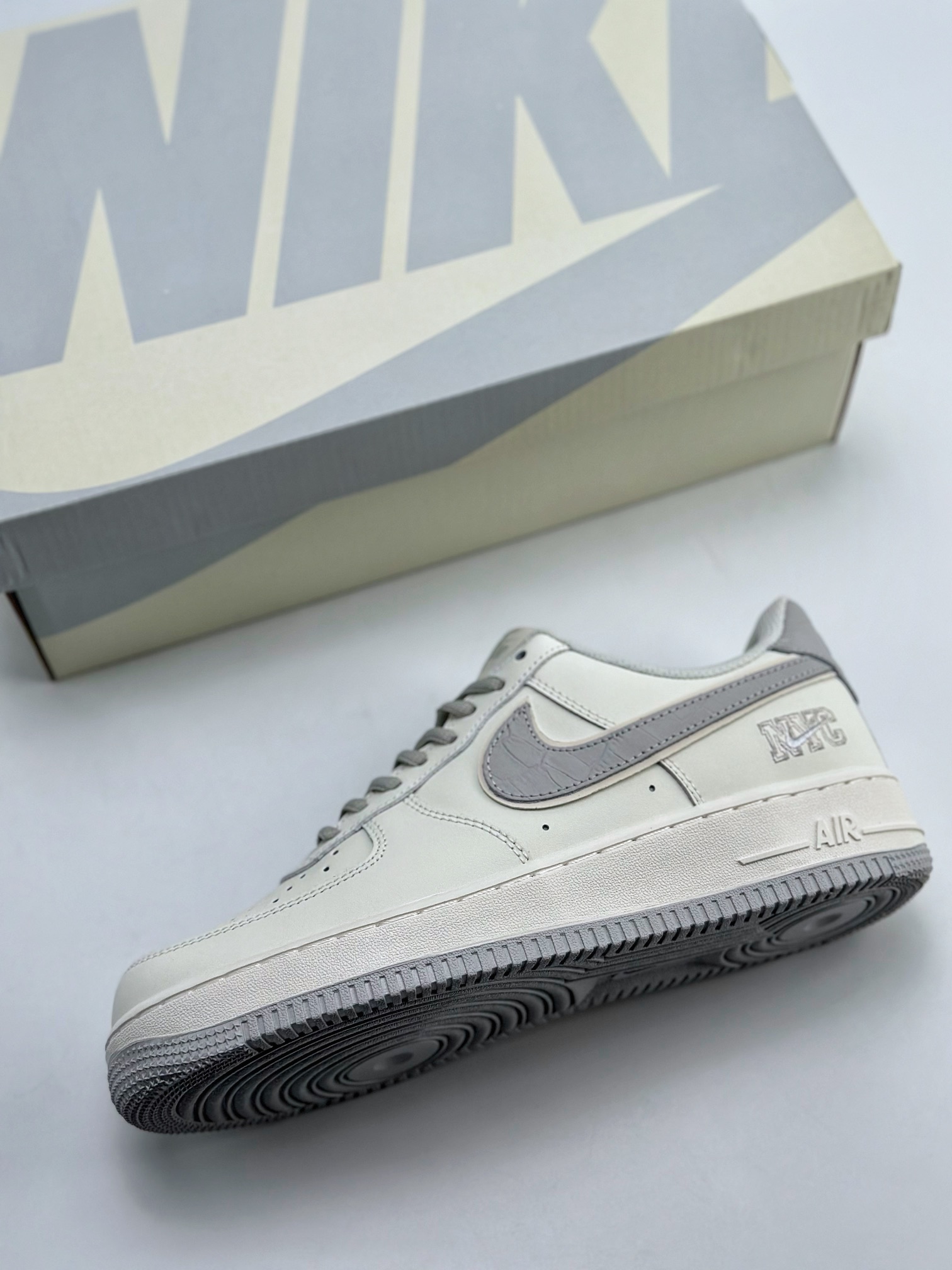 240 Nike Air Force 1 Low 07 米银灰 KL4596-362