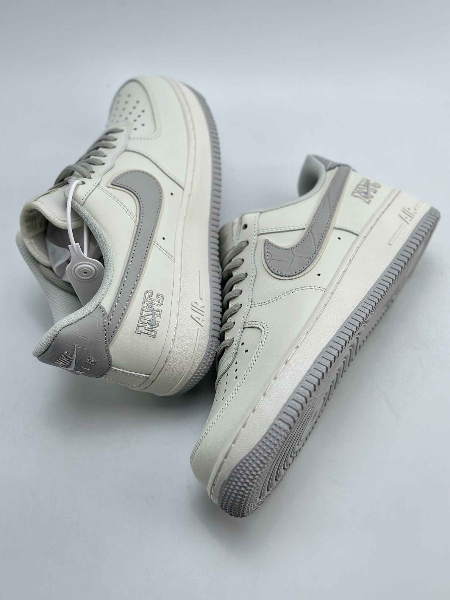 240 Nike Air Force 1 Low 07 米银灰 KL4596-362