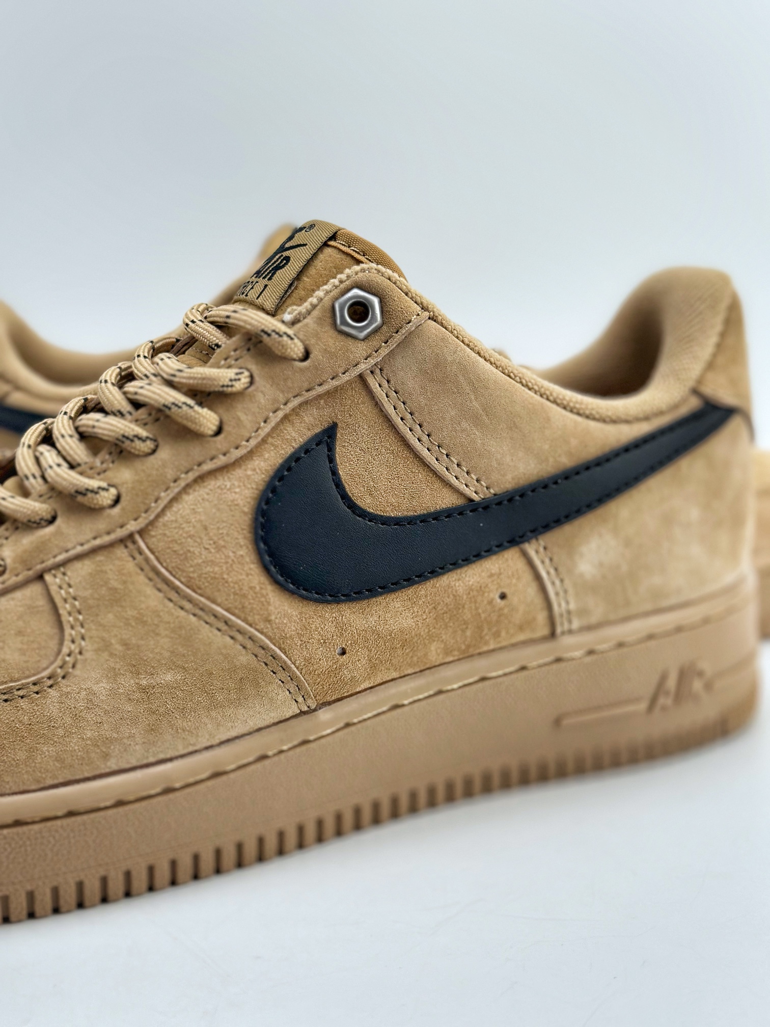 240 Nike Air Force 1 Low 07 麂皮黑棕