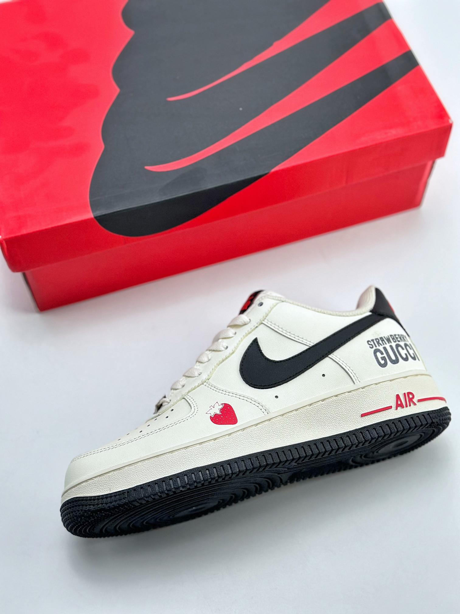 200 Nike Air Force 1 Low 07 奶油草莓 BS9055-719