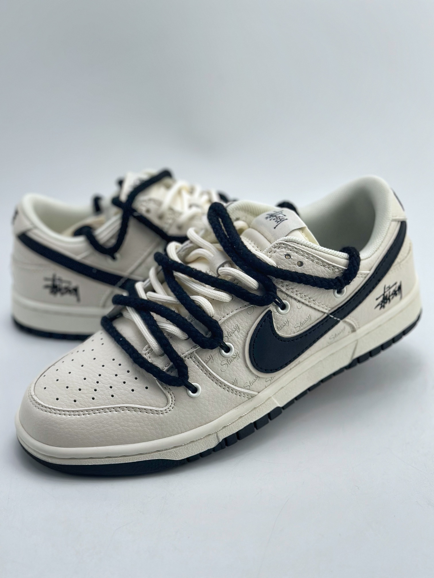 300 Nike SB Dunk Low x Stussy 斯图西印花绑带 FC1688-139