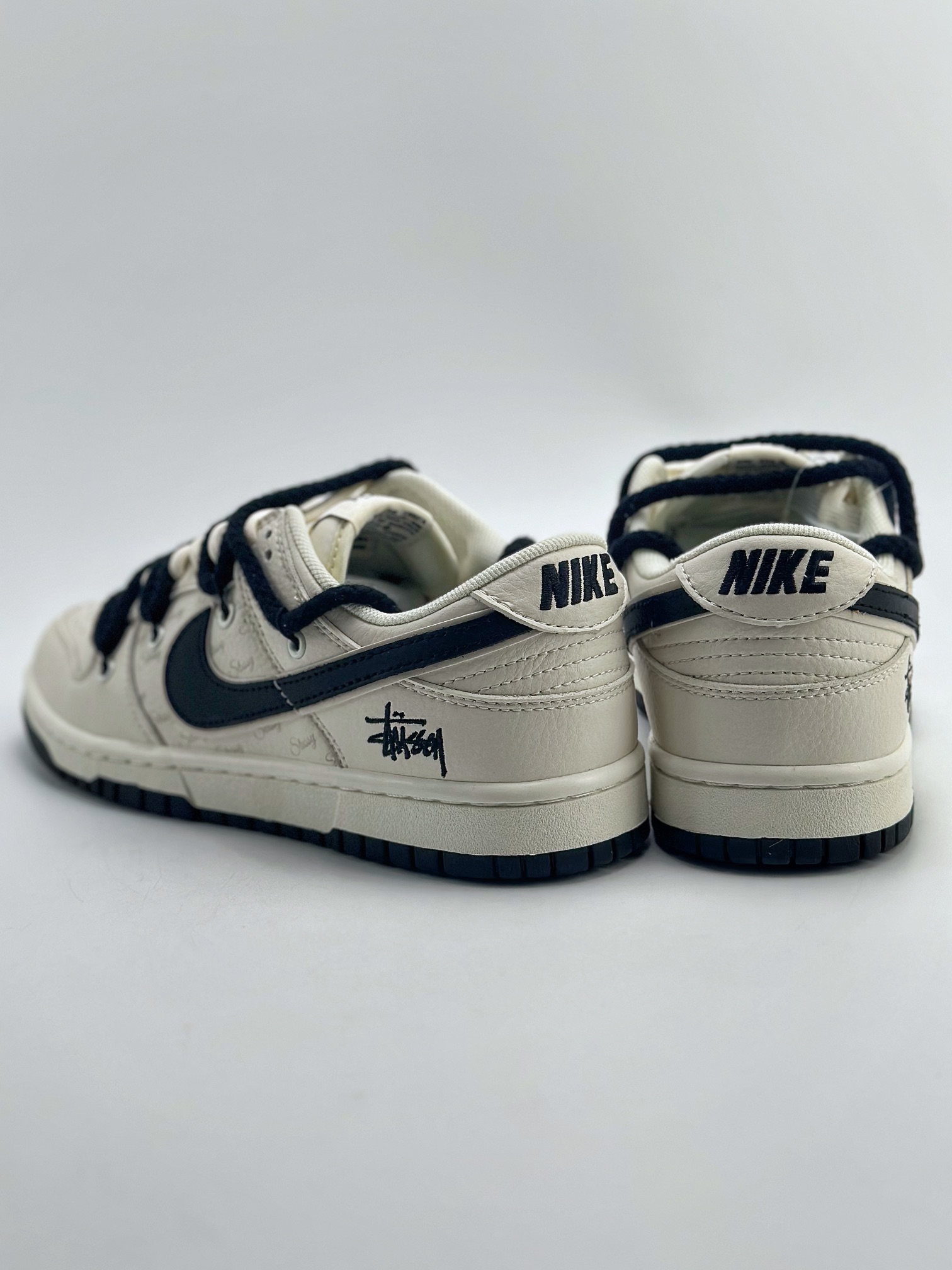 300 Nike SB Dunk Low x Stussy 斯图西印花绑带 FC1688-139