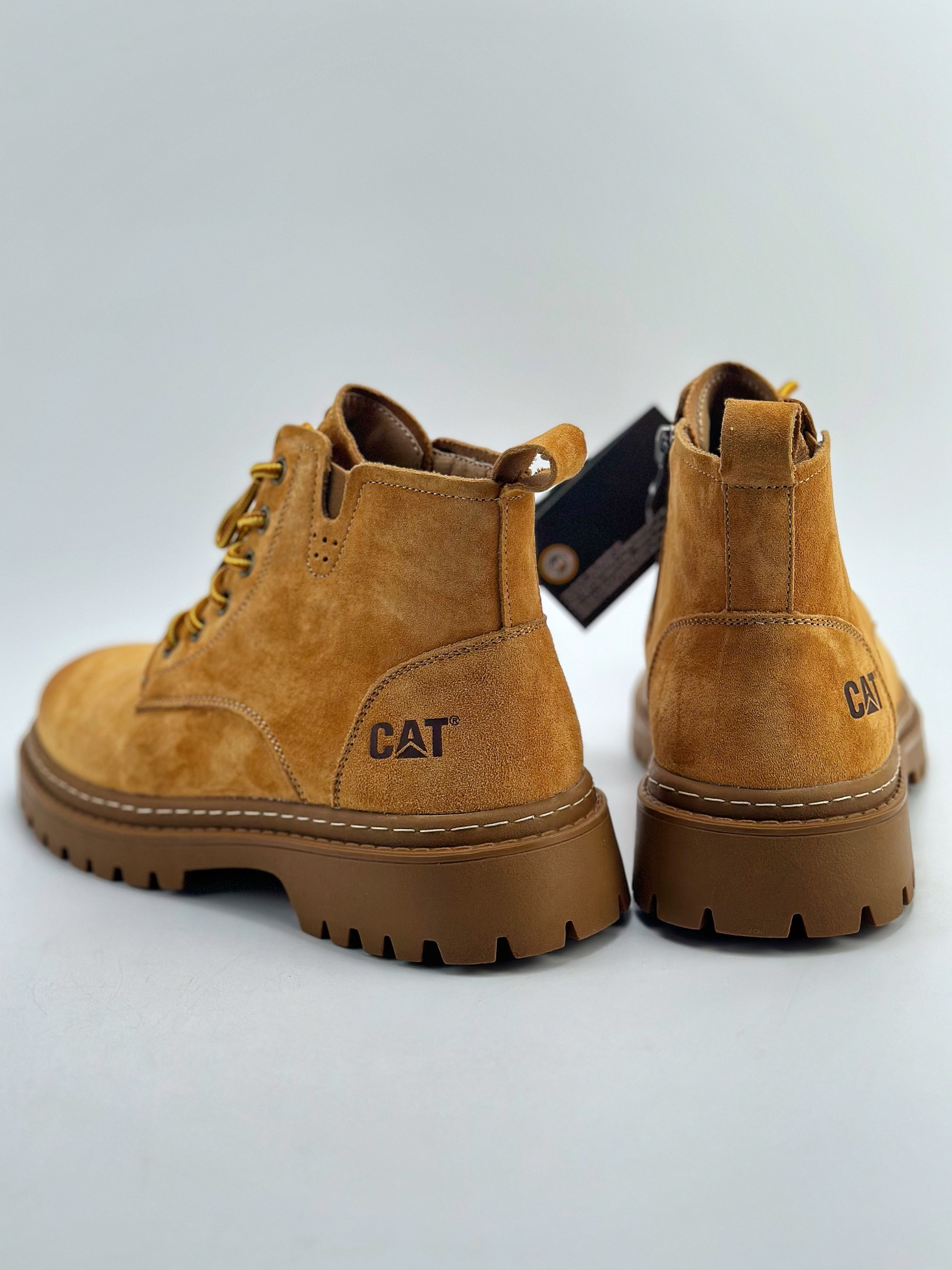 New CAT Carter outdoor mid-cut casual shoes series