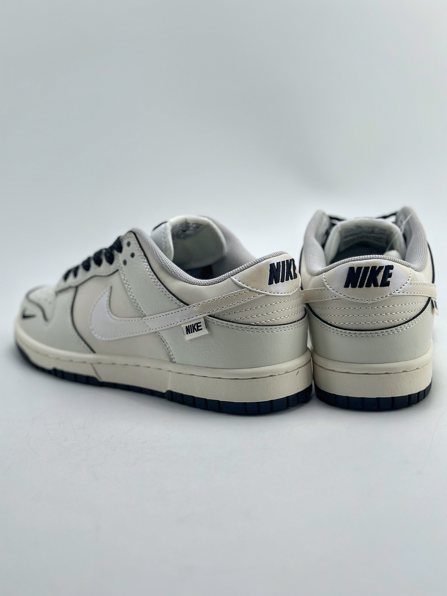 Nike SB Dunk Low 珠光黑 KK0517-001