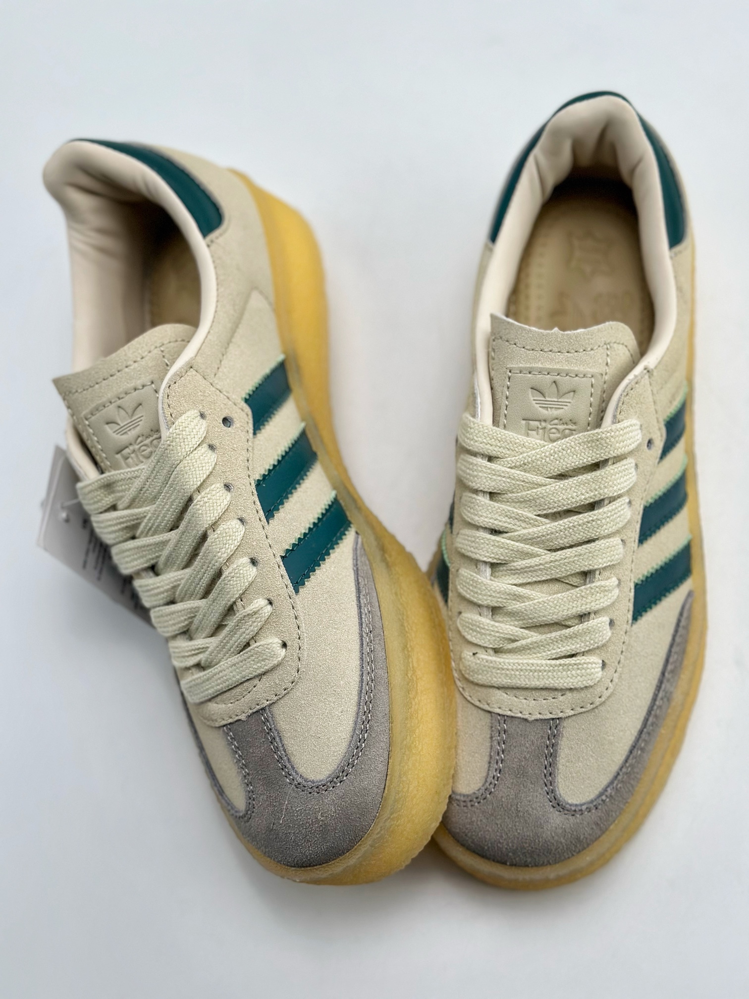 160 KITH x Clarks x Adidas Originals 8th Street Samba "Savannah"桑巴舞板鞋 ID7297