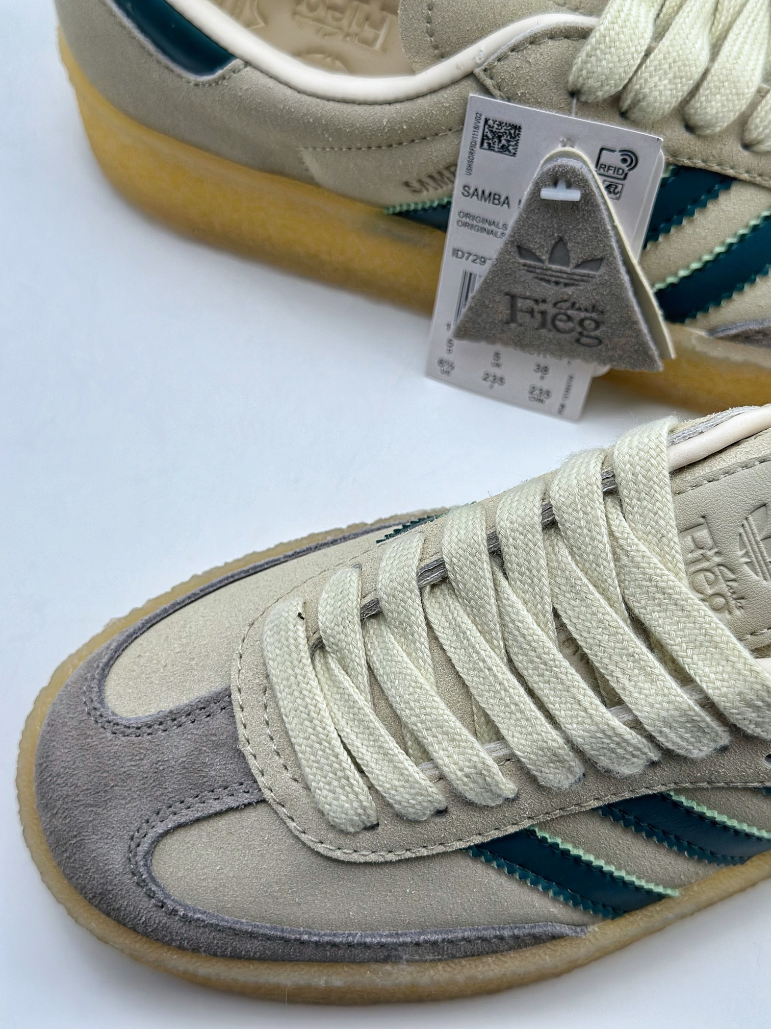 160 KITH x Clarks x Adidas Originals 8th Street Samba "Savannah"桑巴舞板鞋 ID7297