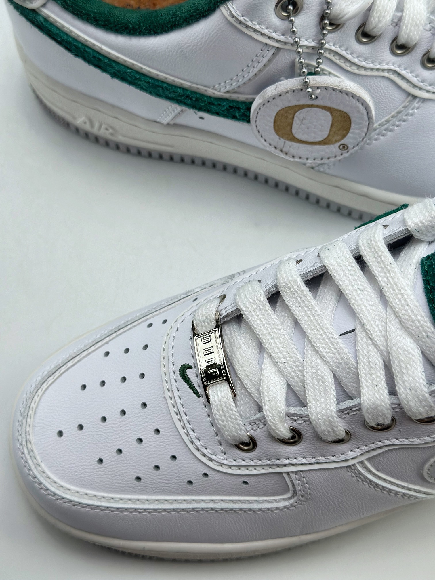 220 Nike Air Force 1 Low 07 x Division Street "Ducks of a Feather" 白绿 HF0012-100