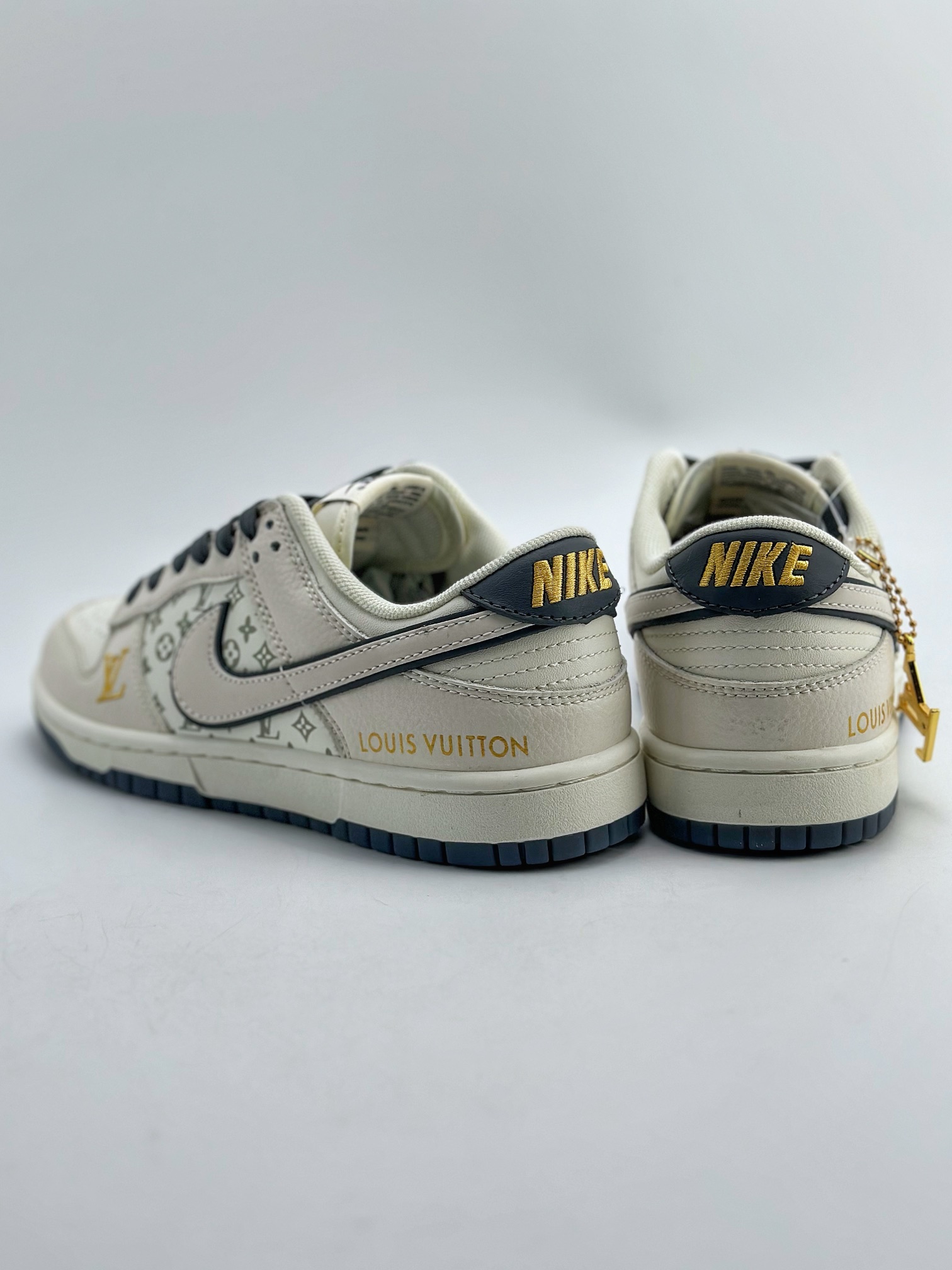 Nike SB Dunk Low Louis Vuitton White Grey Gold LV Print FC1688-128