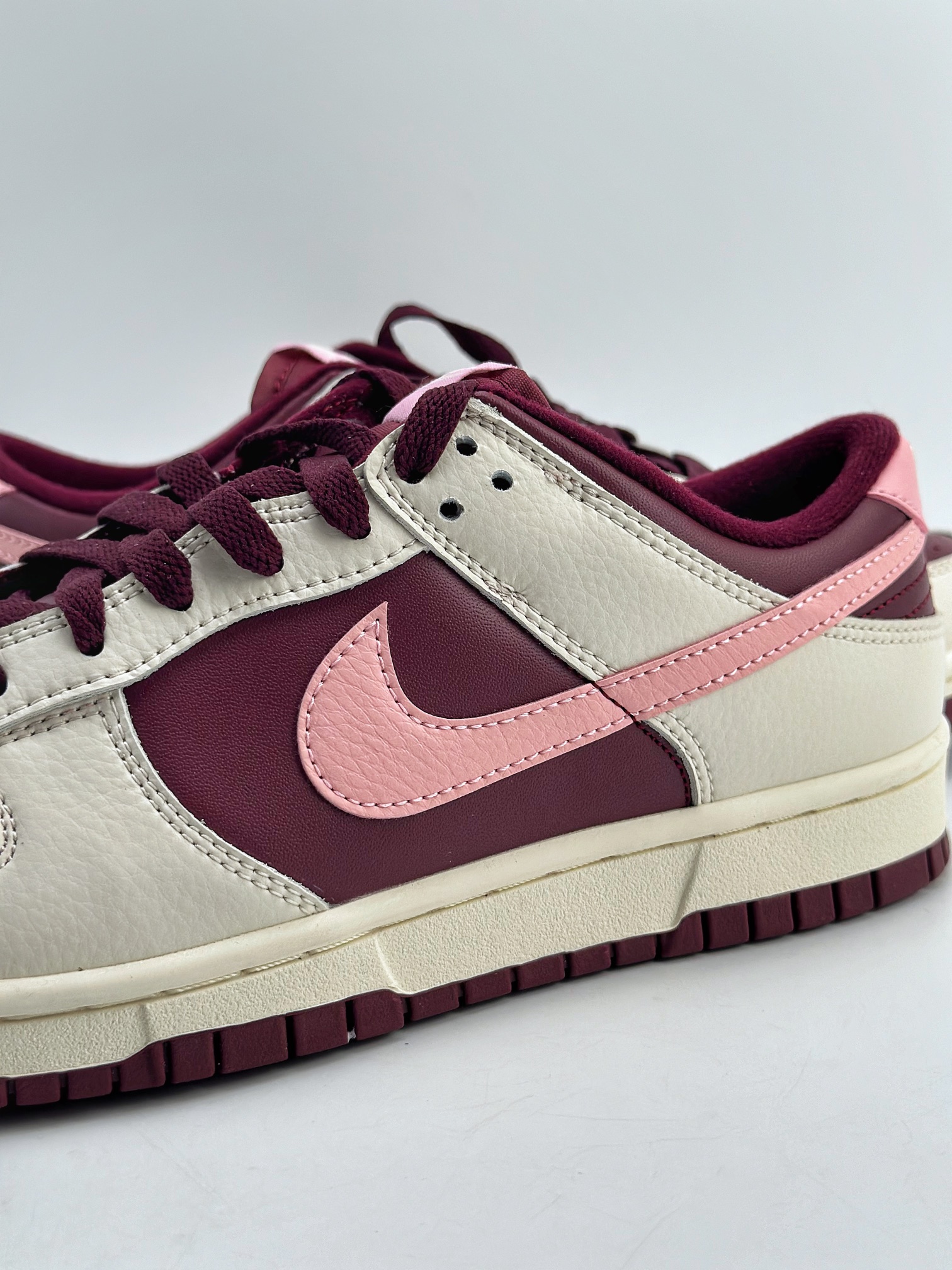 NIKE SB Dunk Low PRM ”Night Maroon and Medium Soft Pink” Cherry Valentine's Day DR9705-100