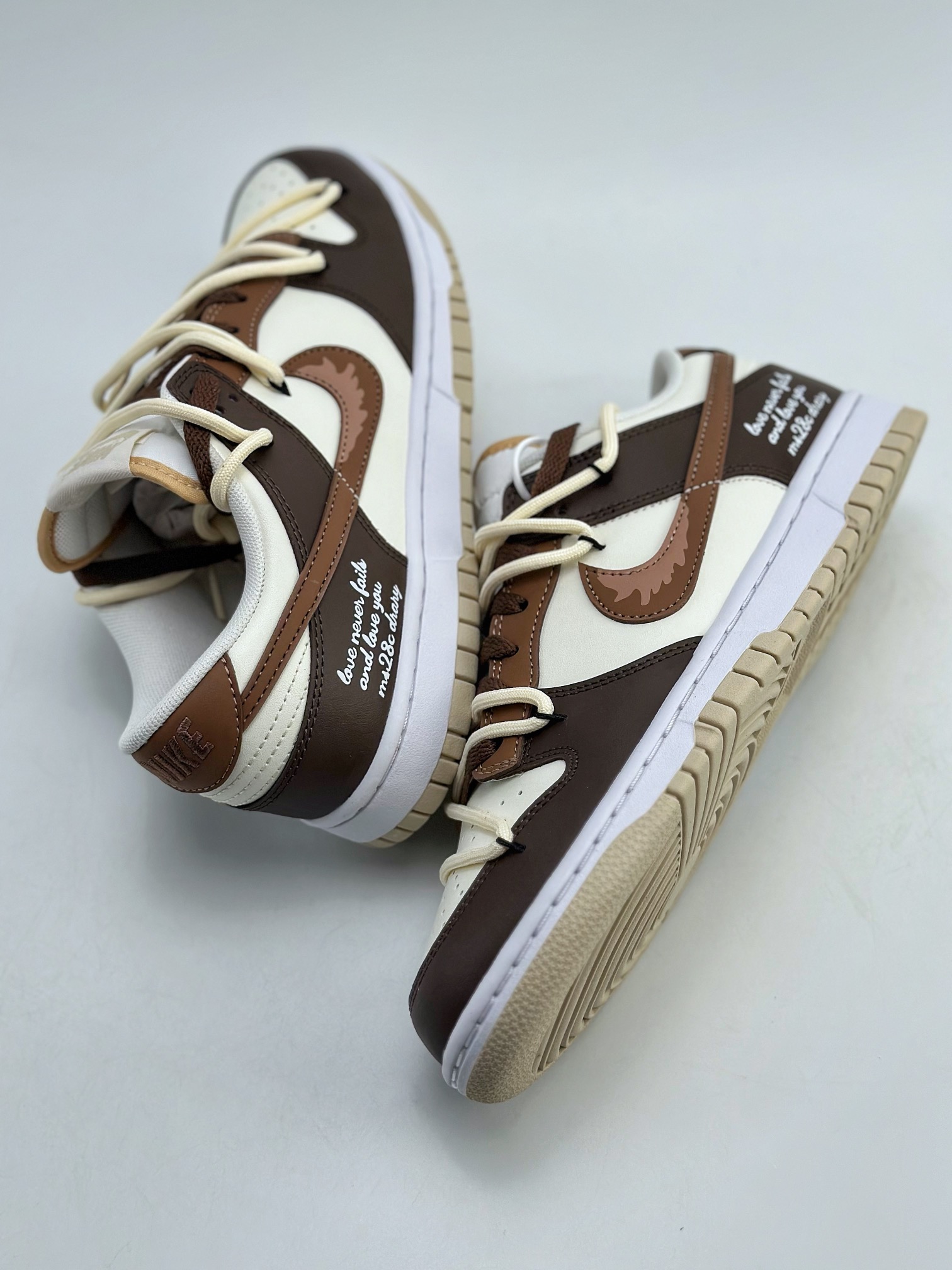 NIKE SB Dunk Low Mocha Beige DV0831-003