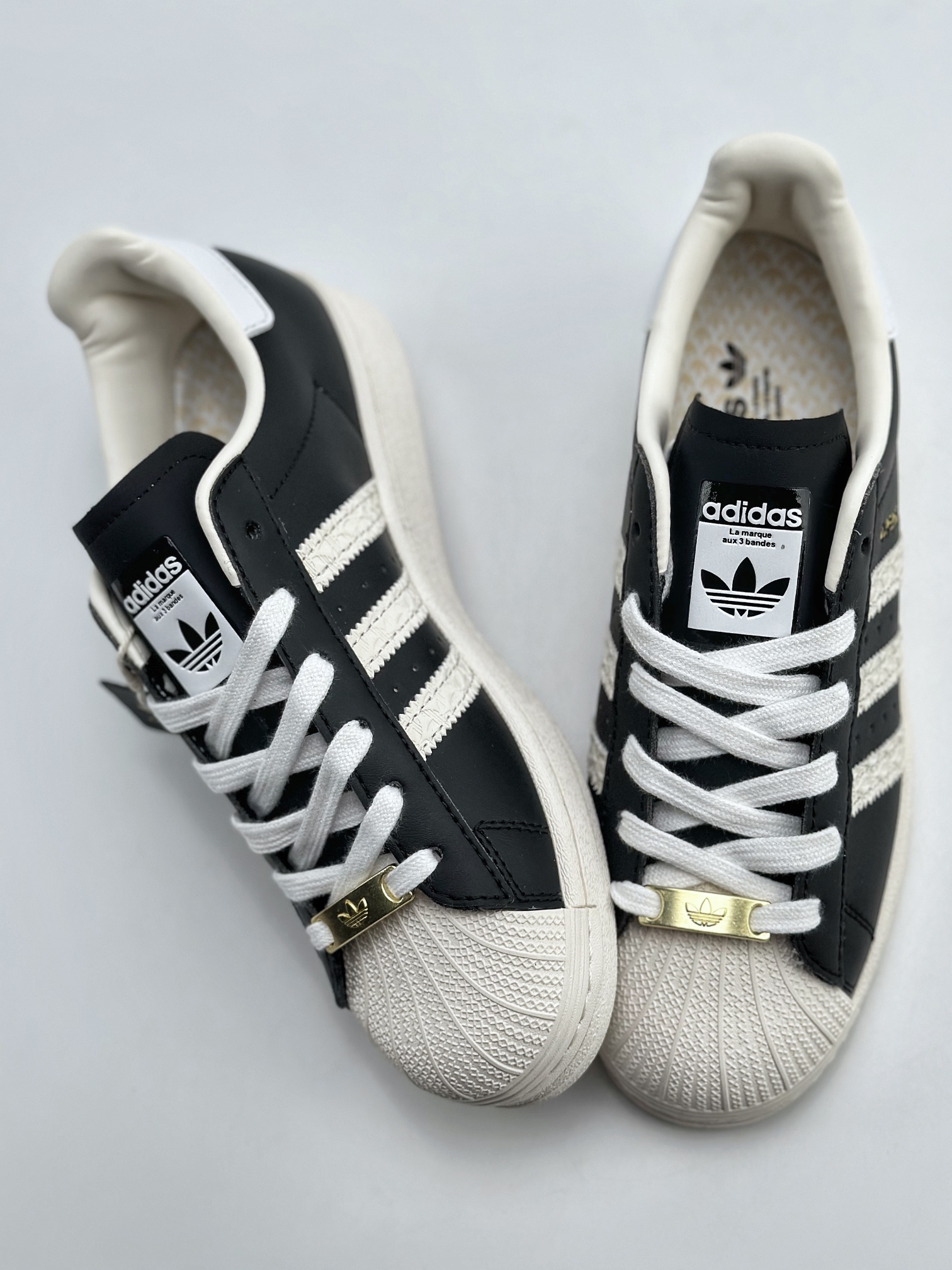 140 AdidasOriginals Superstar 贝壳头 黑白 ID4676