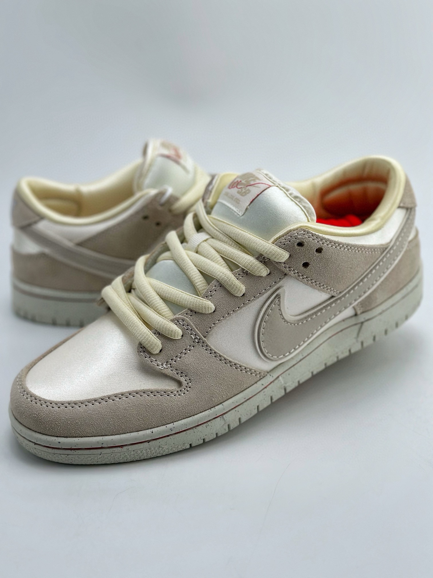 260 Nike SB Dunk Low Pro “Love Found” 爱之城 FZ5654-100