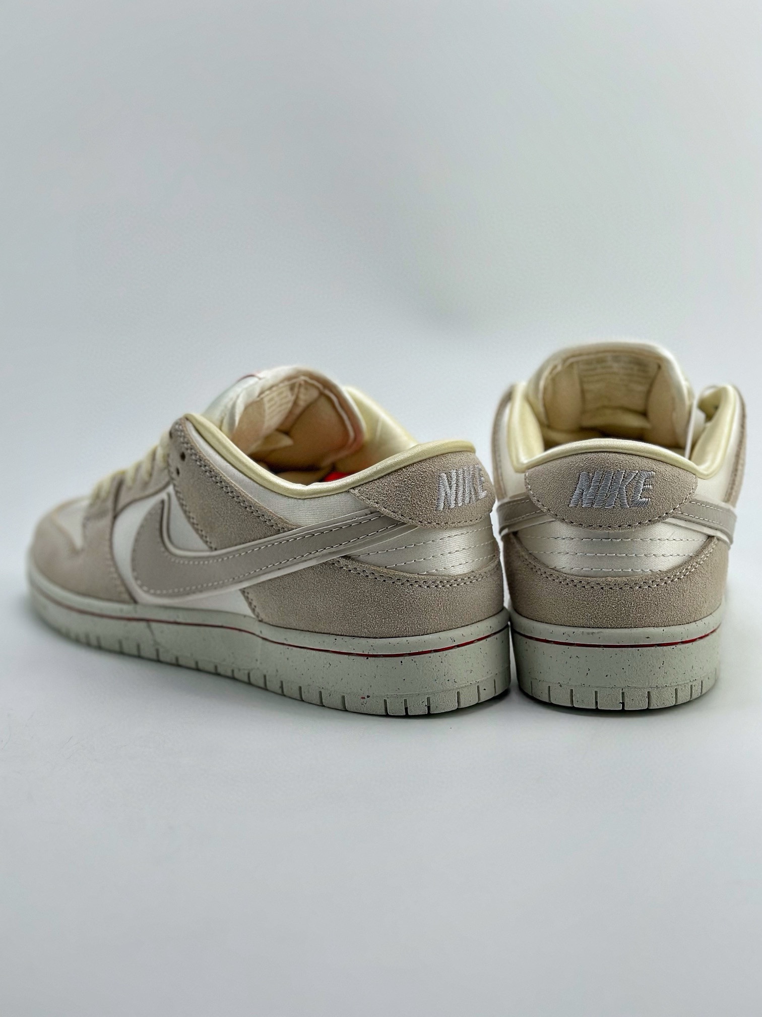 260 Nike SB Dunk Low Pro "Love Found" 爱之城 FZ5654-100