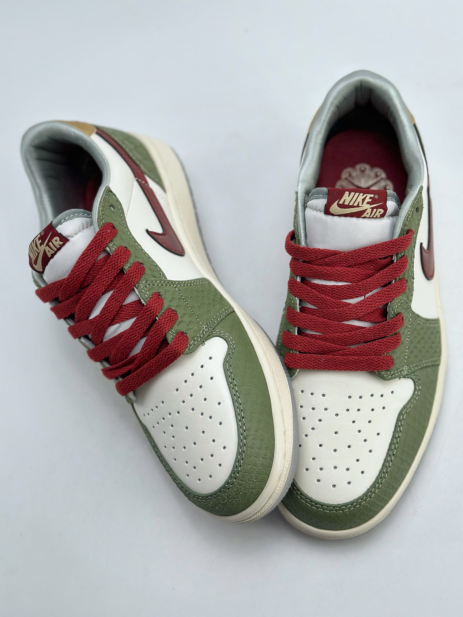 Air Jordan 1 Retro Low OG CNY ”Year of the Dragon” 龙年限定白绿 FN3727-100