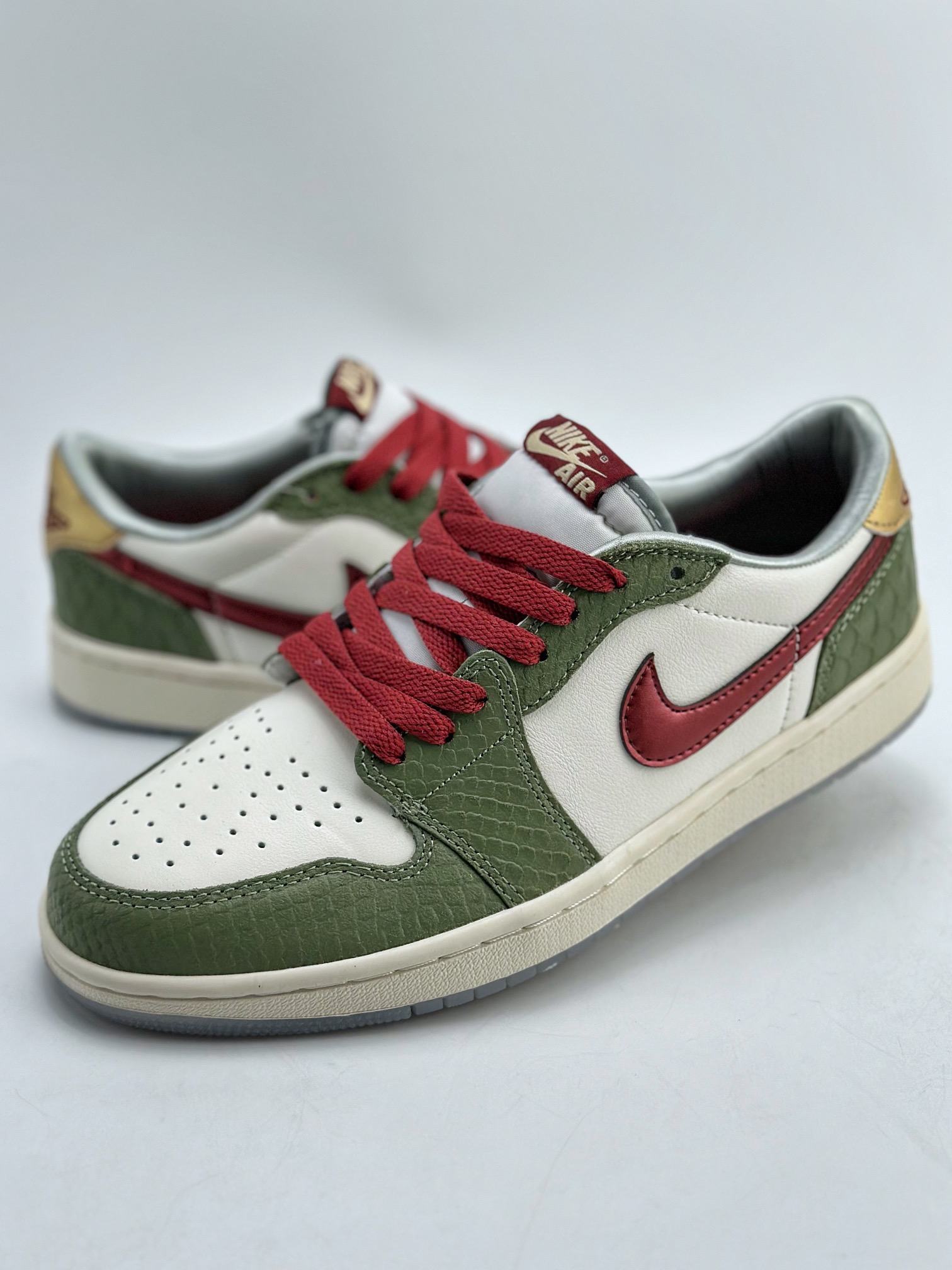 Air Jordan 1 Retro Low OG CNY ”Year of the Dragon” 龙年限定白绿 FN3727-100